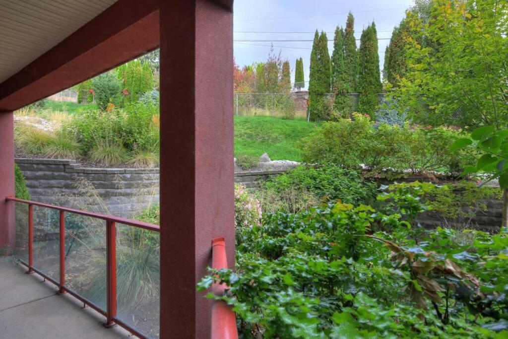 Stay In The Okanagan - Copper Sky, West Kelowna