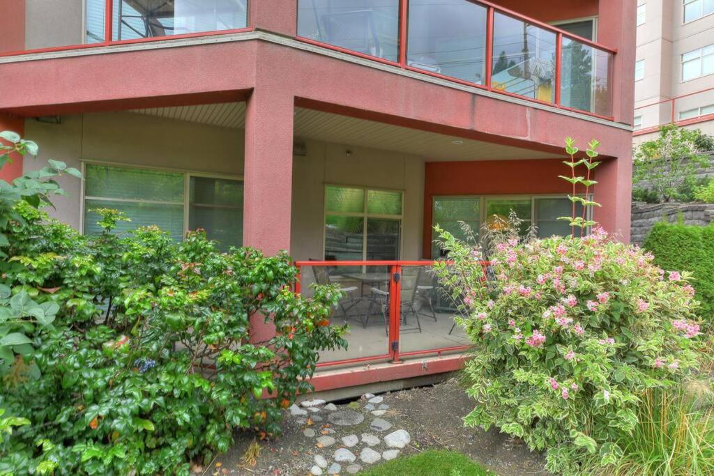 Stay In The Okanagan - Copper Sky, West Kelowna