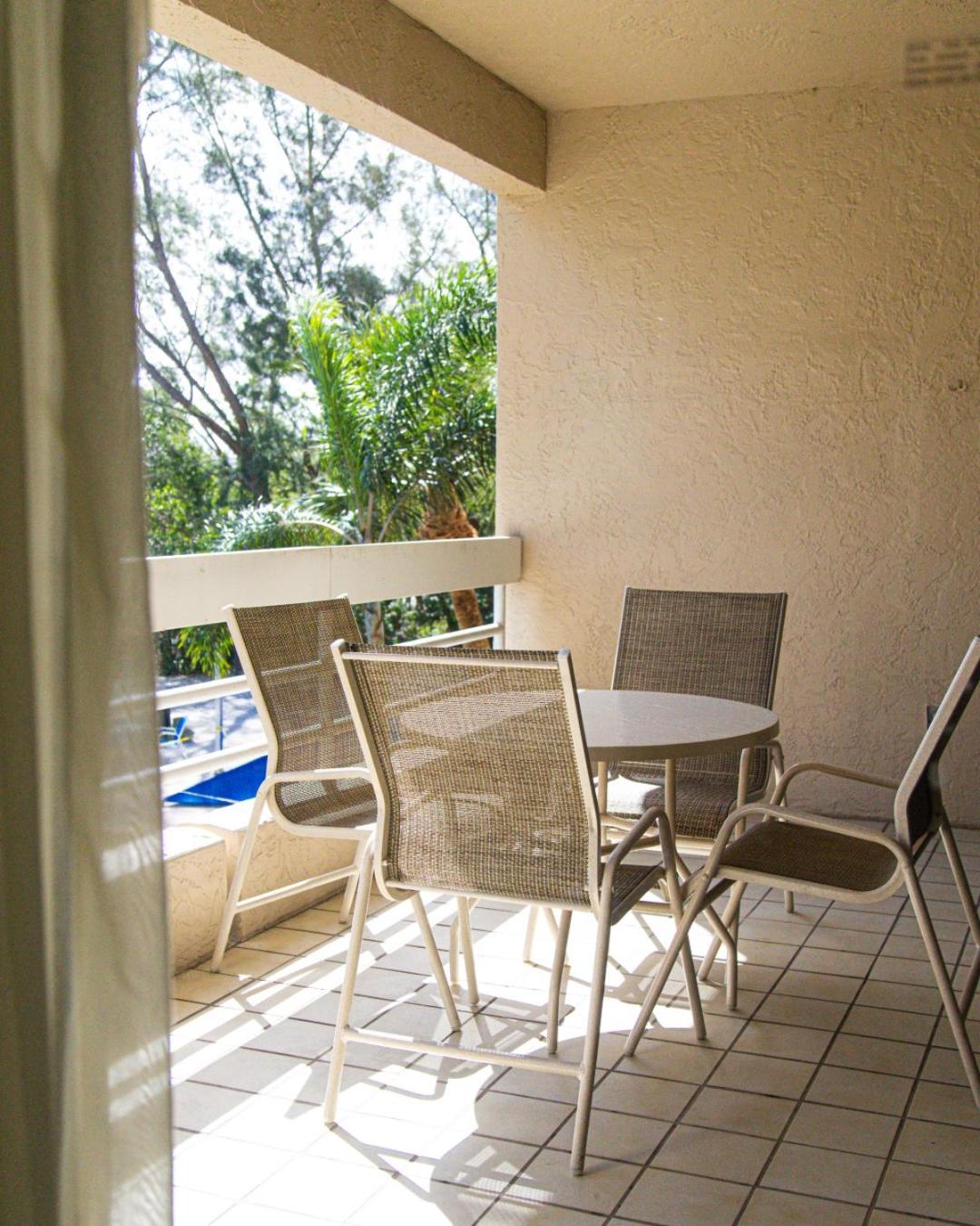 Longboat Bay Club by CoolVacay