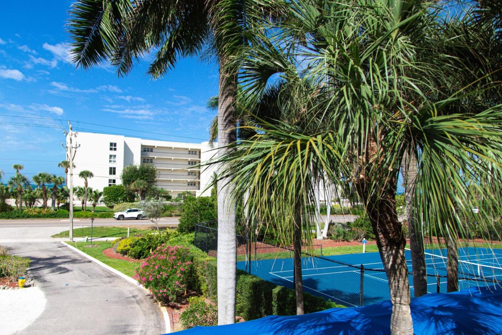 Longboat Bay Club by CoolVacay