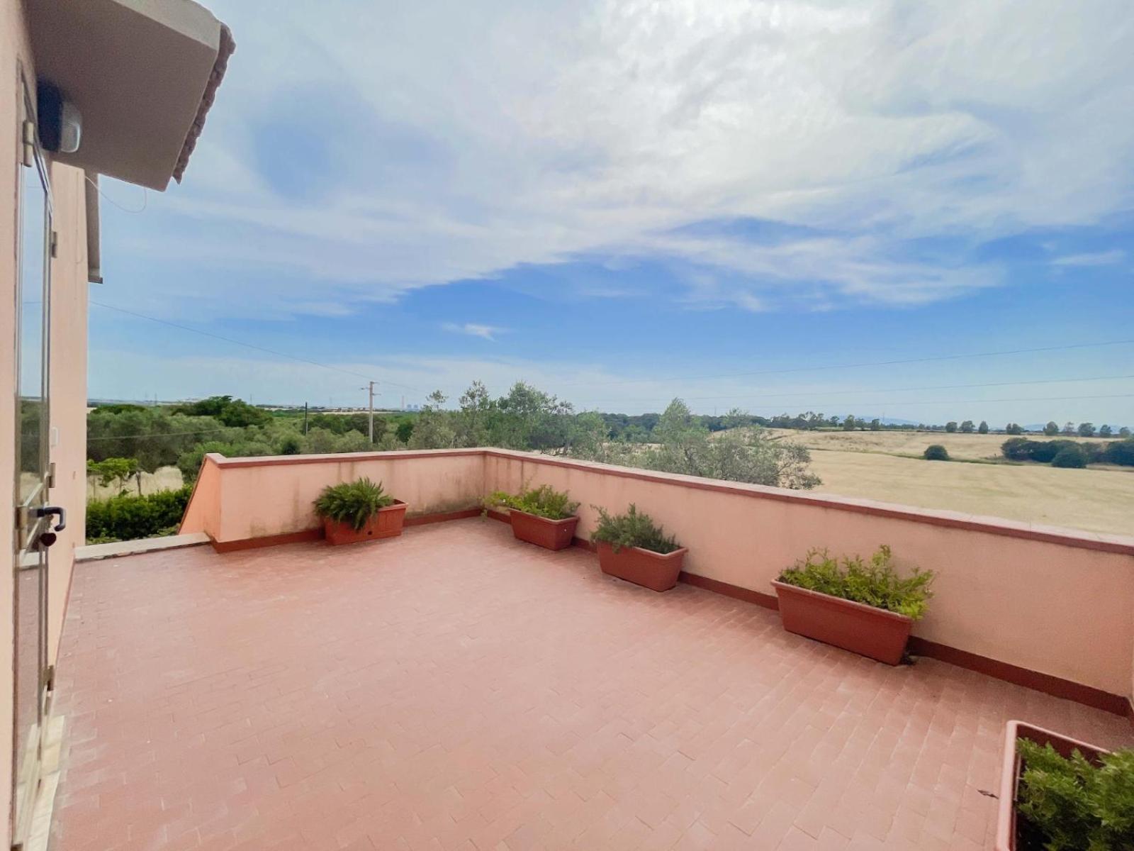 Villa in campagna tra natura e verde view 3