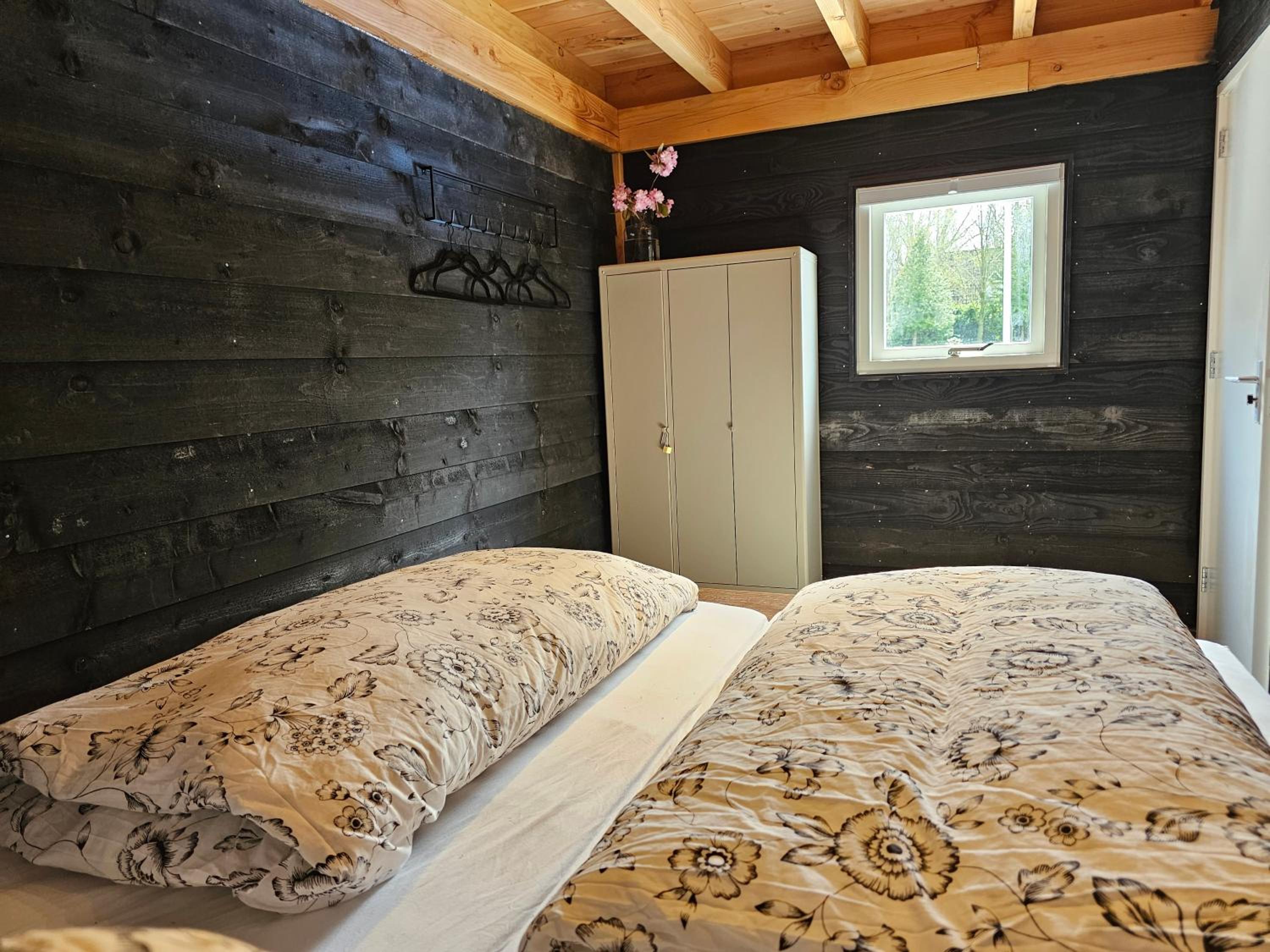 Ham Annex met privé jacuzzi view 3
