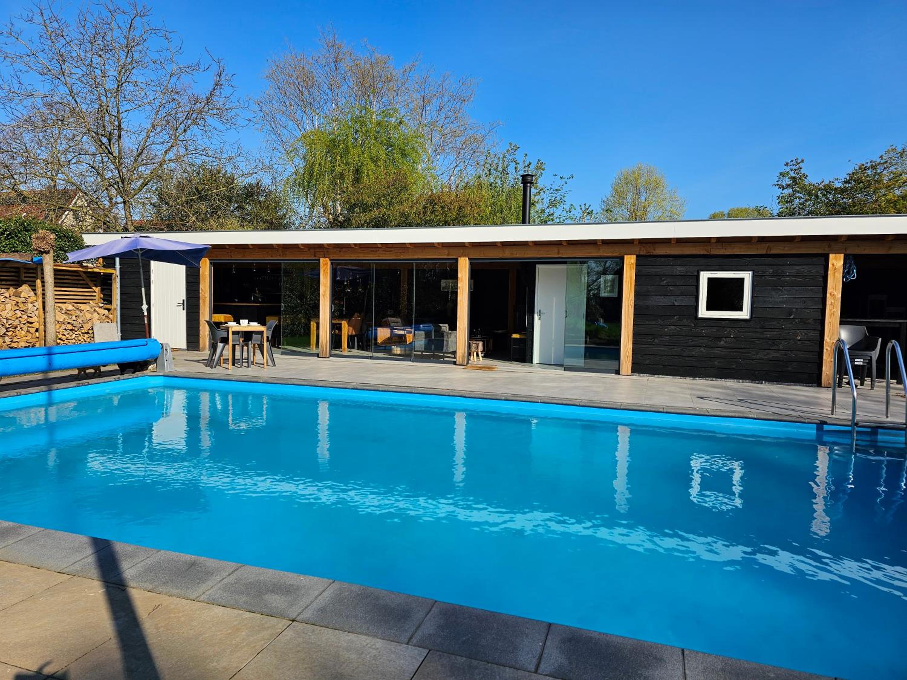 Ham Annex met privé jacuzzi view 5