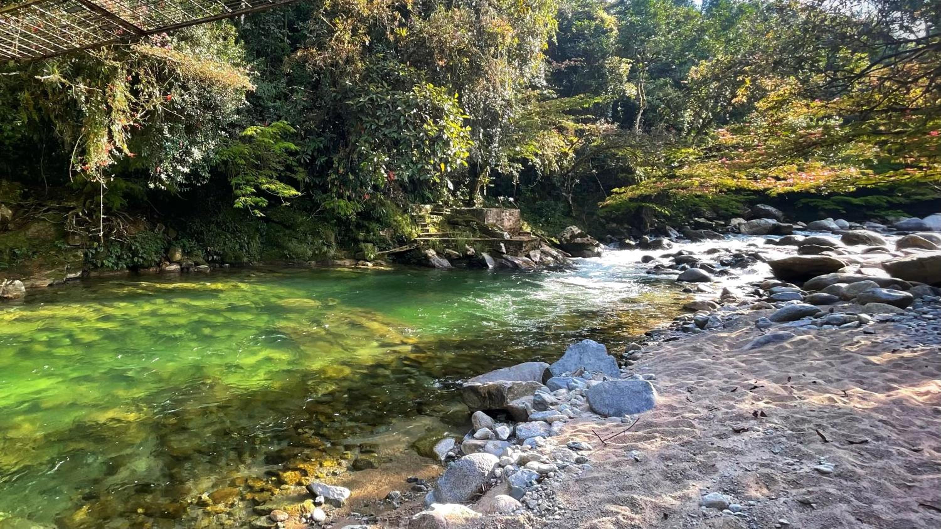 Hermosa Casa frente al Río