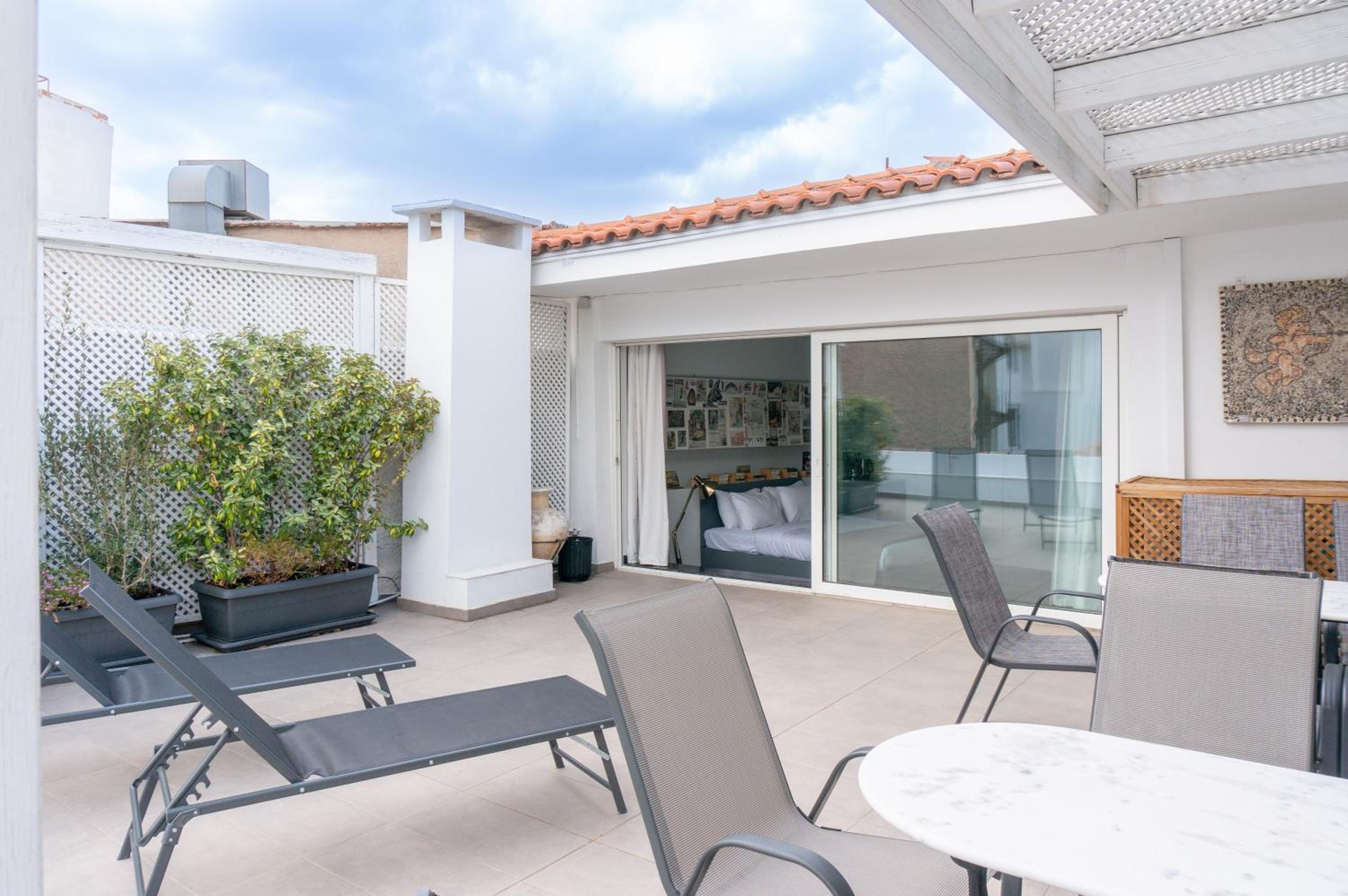 Afrodite's Mansion in Plaka by JJ Hospitality