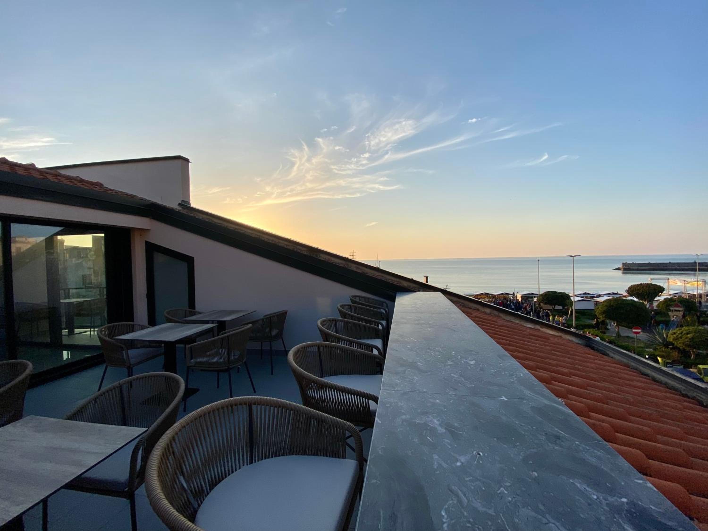 Hotel Salemare Rooms & Suites - Image 1