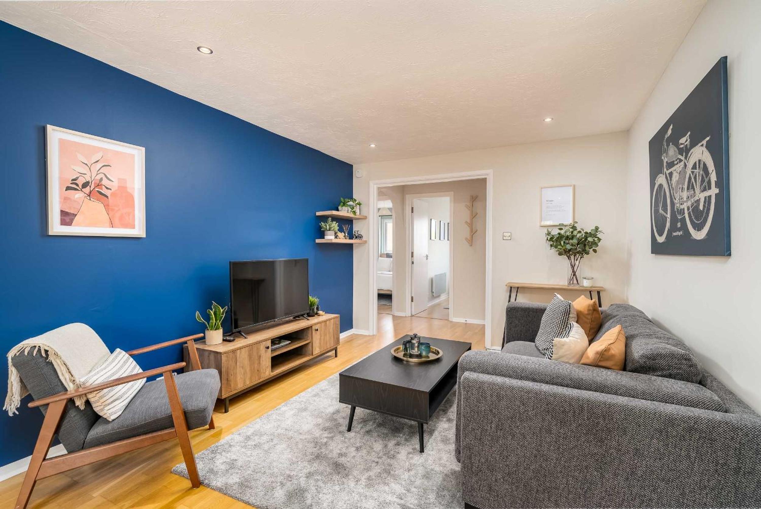 Homely and Stylish Bermondsey Apartment with Parking