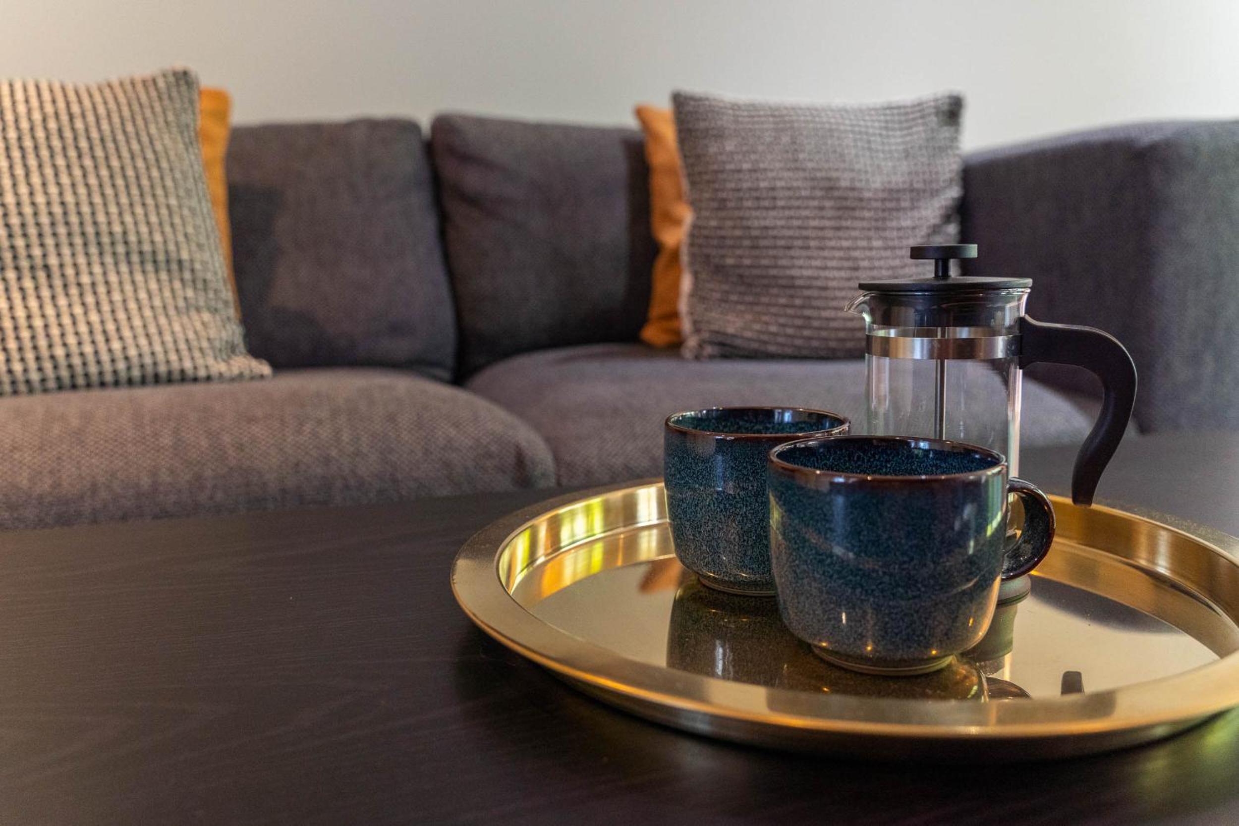 Homely and Stylish Bermondsey Apartment with Parking