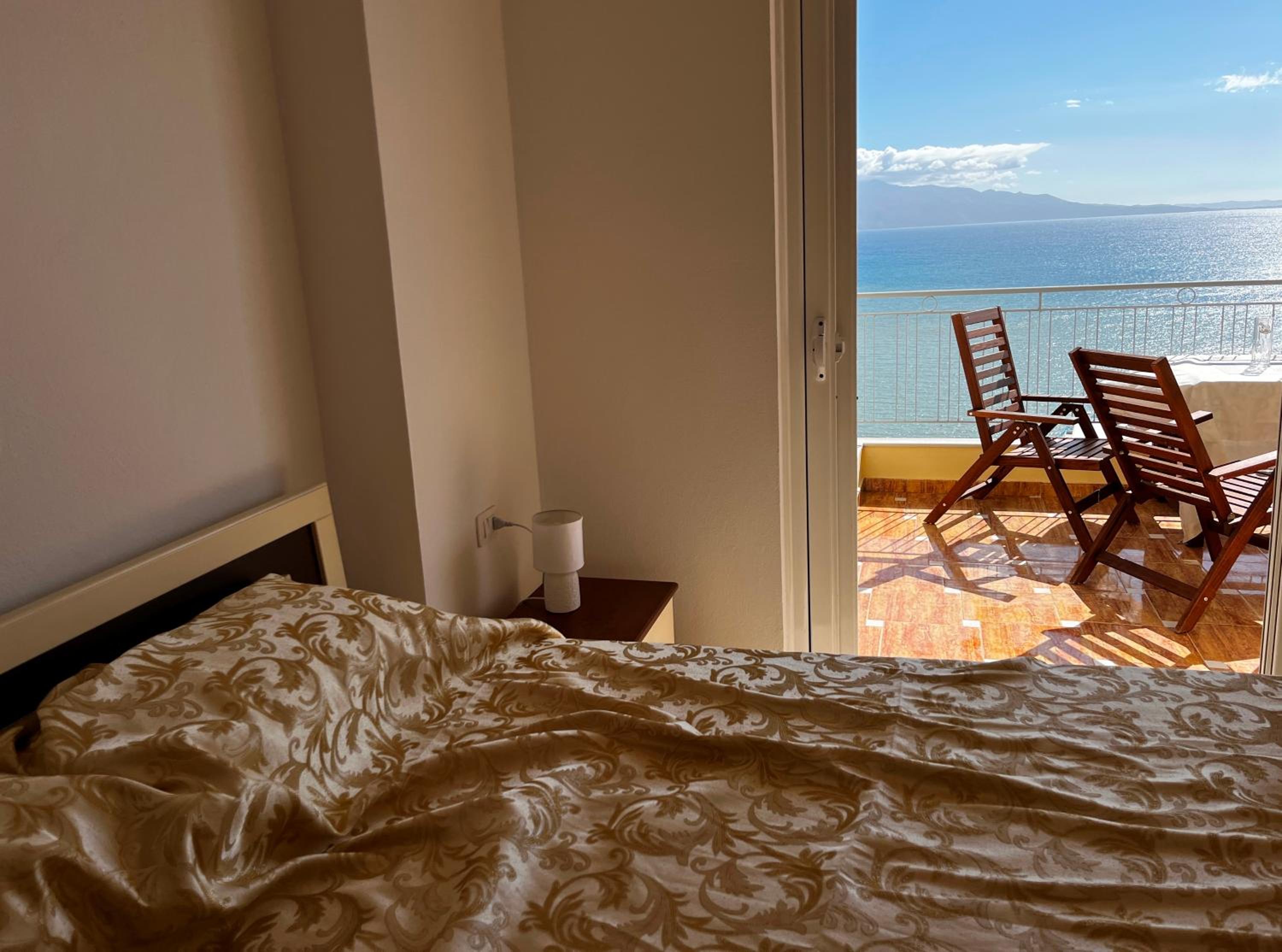 Luxury King and Queen apartment for Royal Holiday