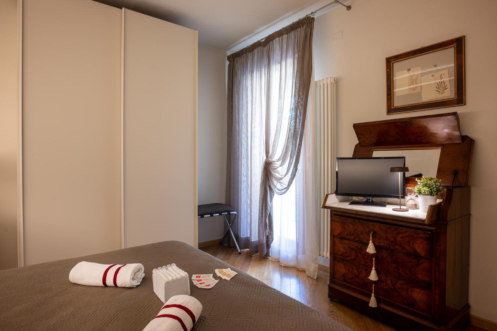 Elegant Location in Florence - 2 FREE PARKING!