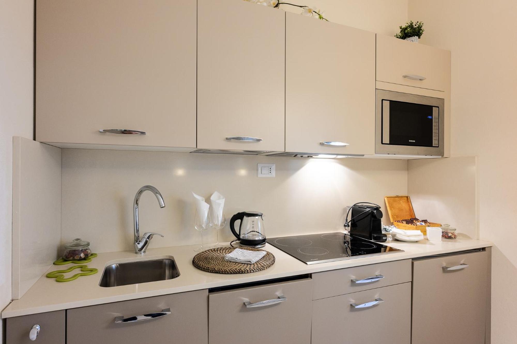Elegant Location in Florence - 2 FREE PARKING!