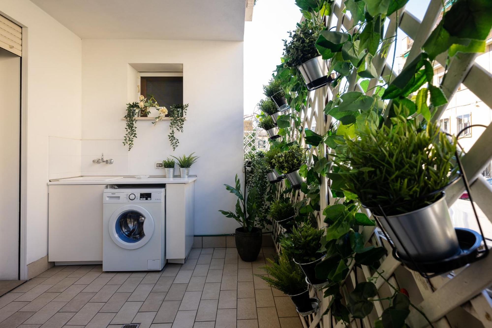 Elegant Location in Florence - 2 FREE PARKING!
