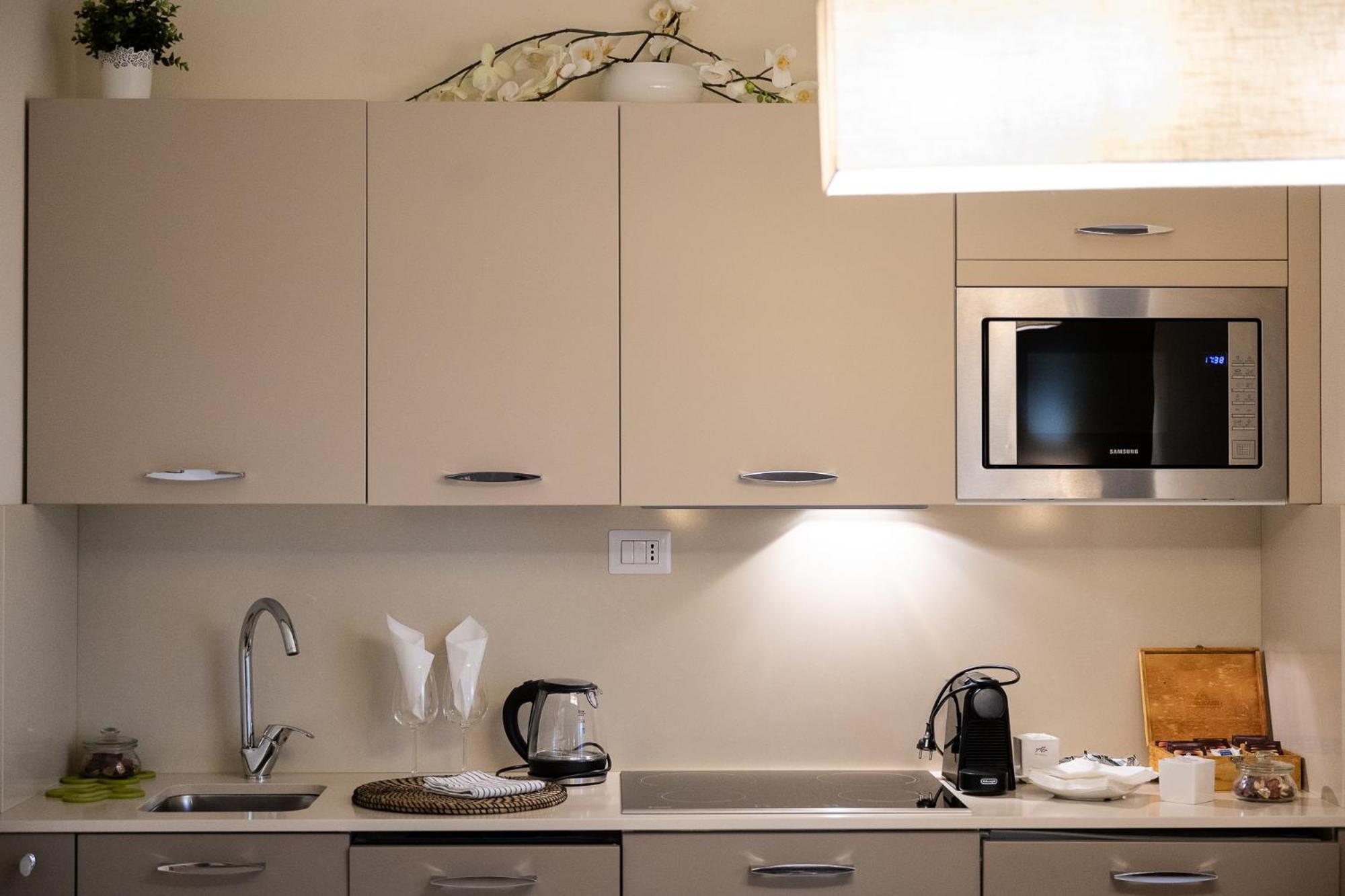 Elegant Location in Florence - 2 FREE PARKING!