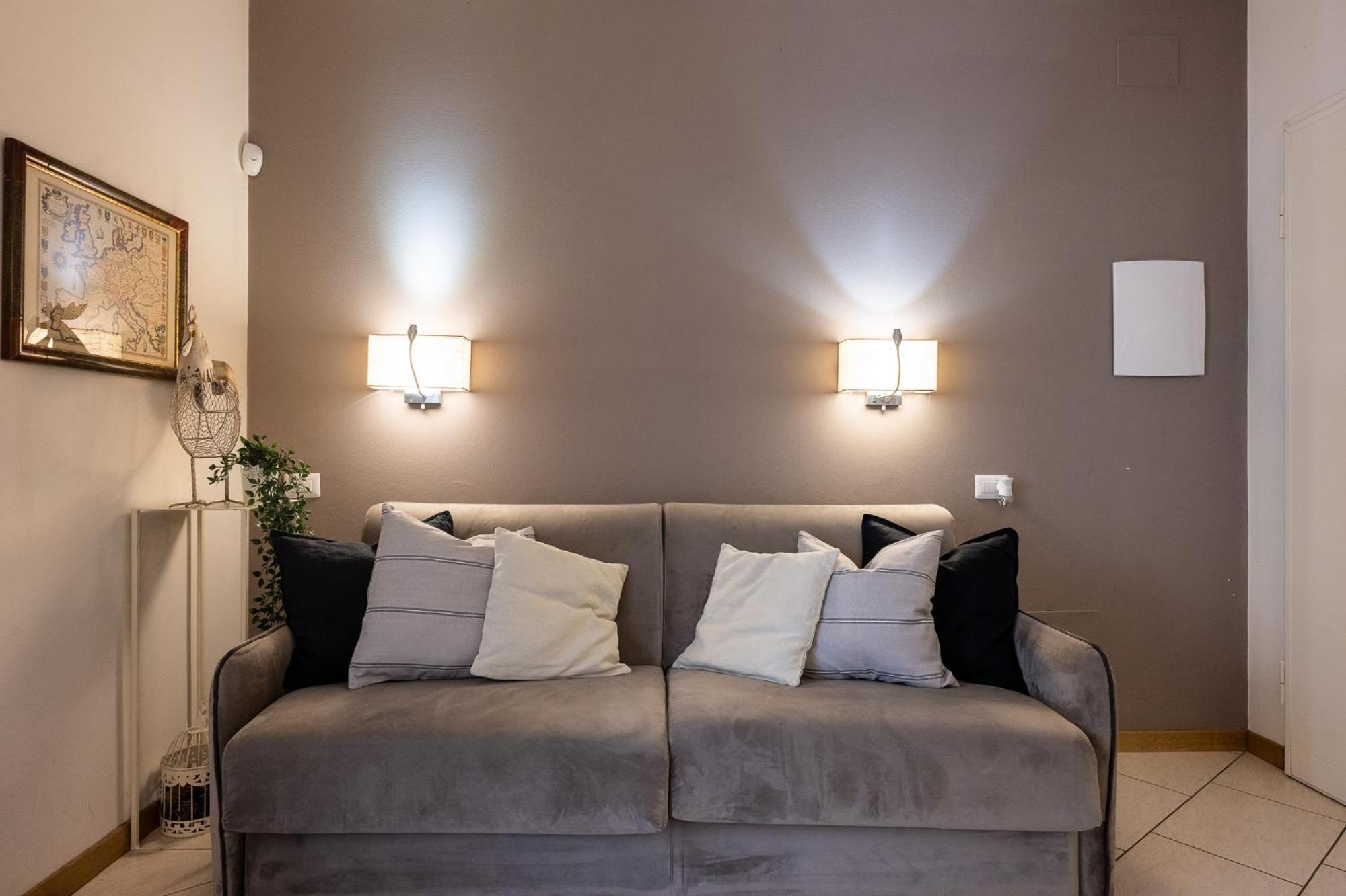 Elegant Location in Florence - 2 FREE PARKING!