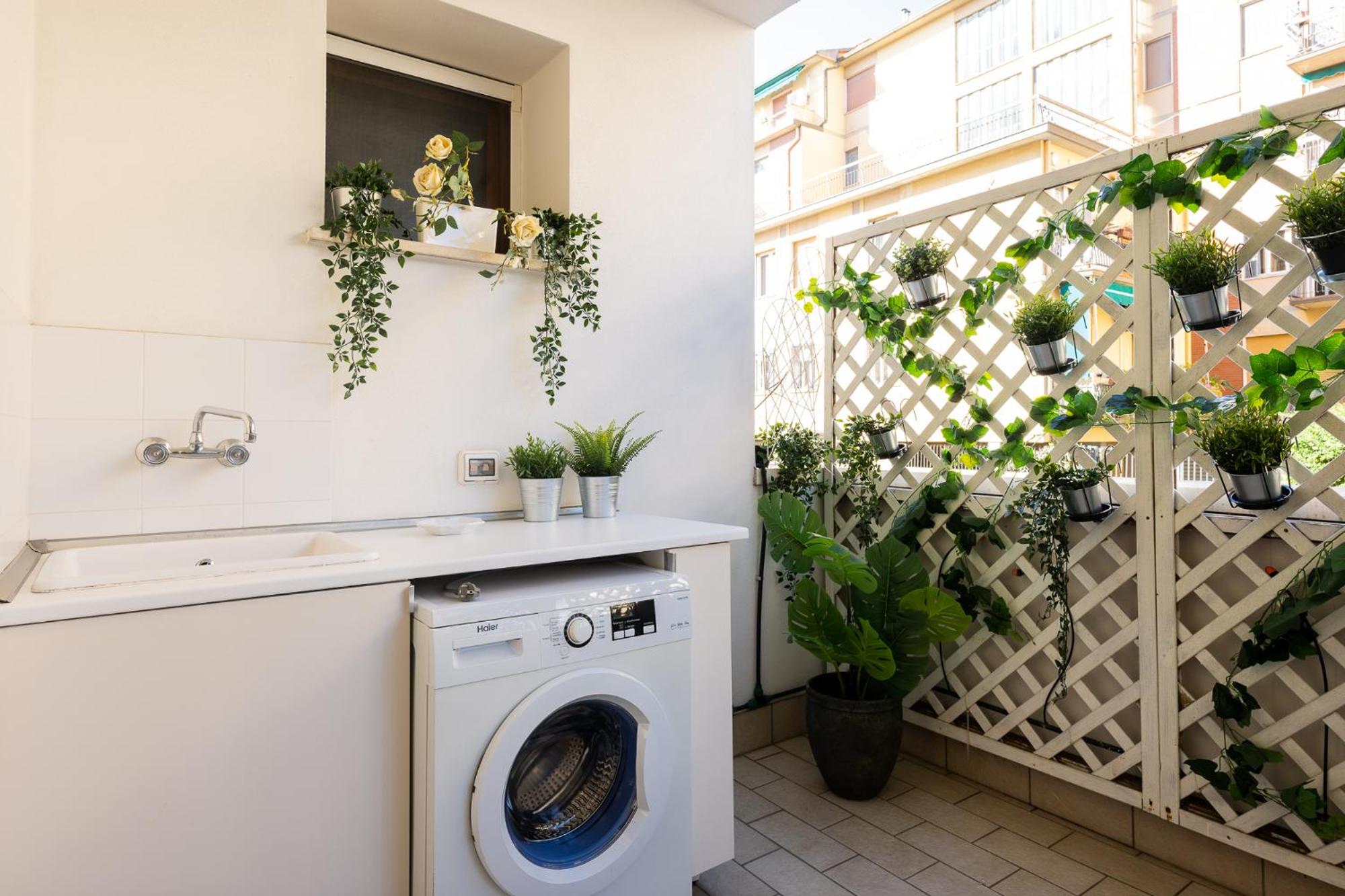 Elegant Location in Florence - 2 FREE PARKING!