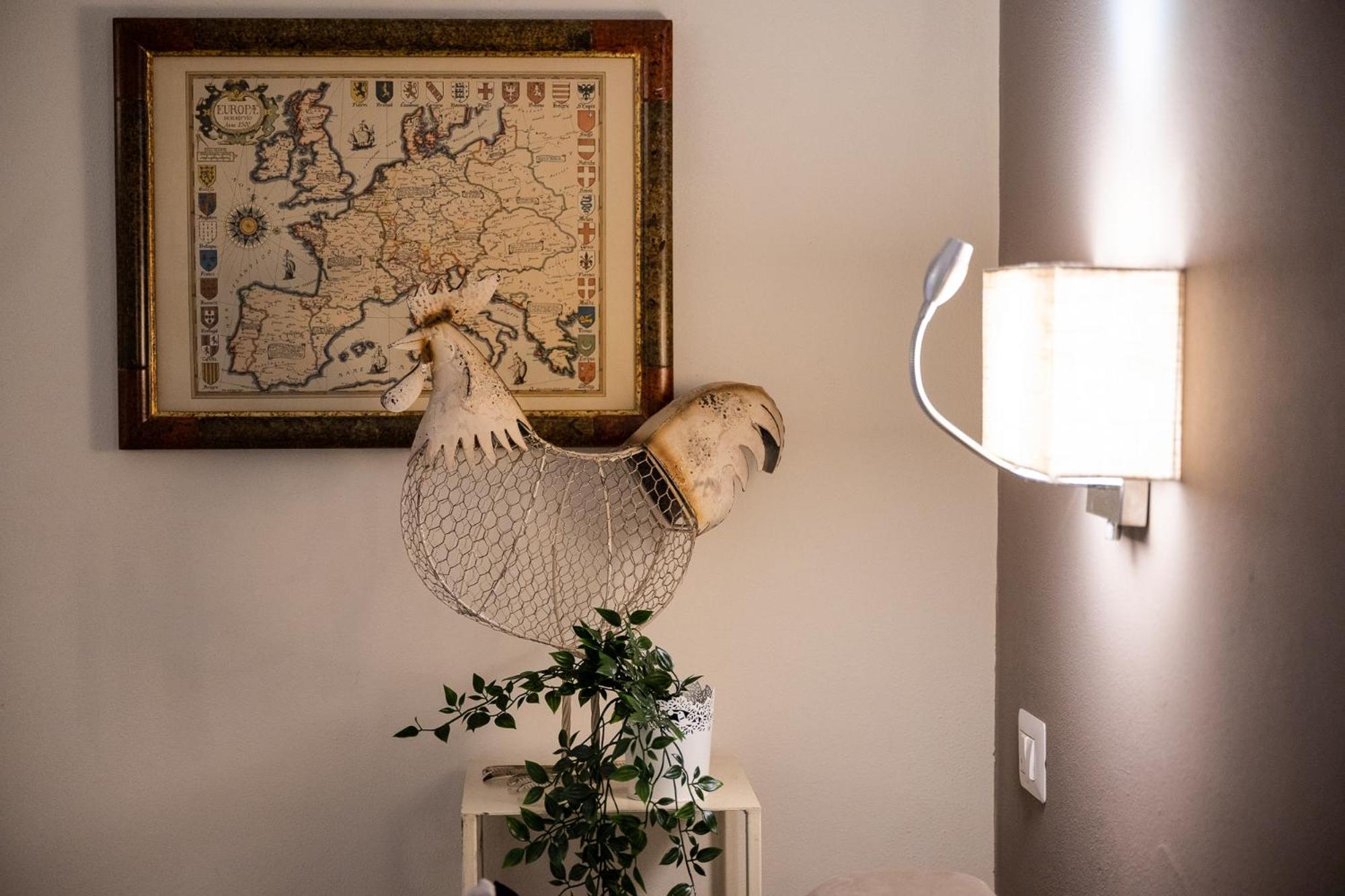 Elegant Location in Florence - 2 FREE PARKING!