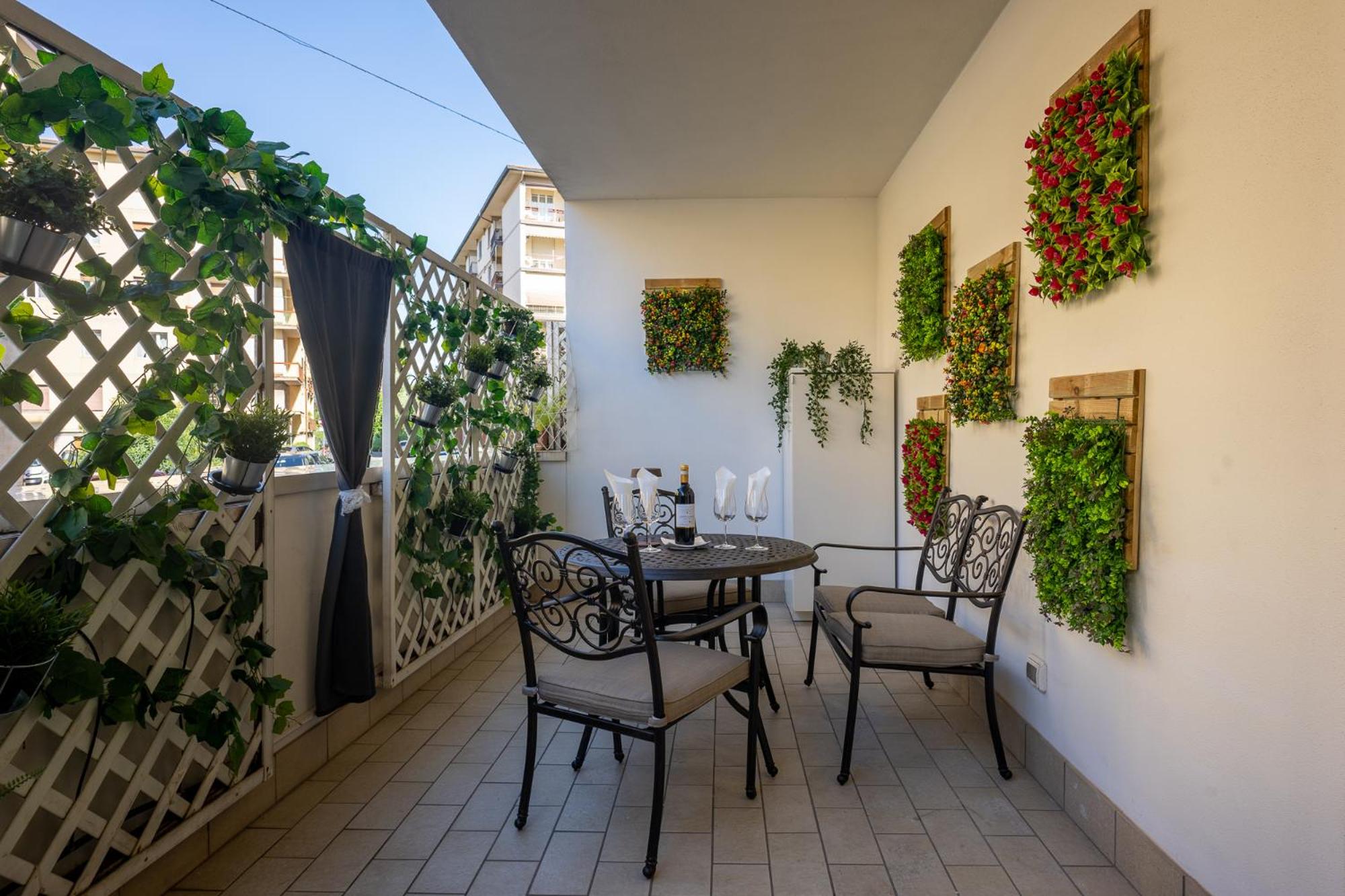Elegant Location in Florence - 2 FREE PARKING!