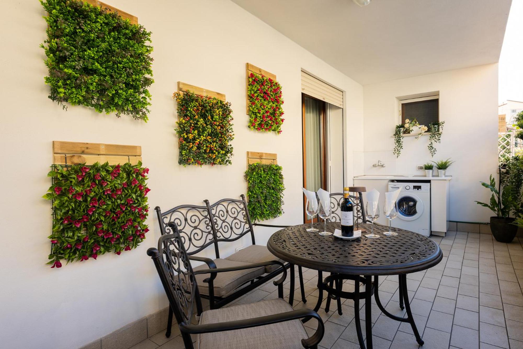 Elegant Location in Florence - 2 FREE PARKING!