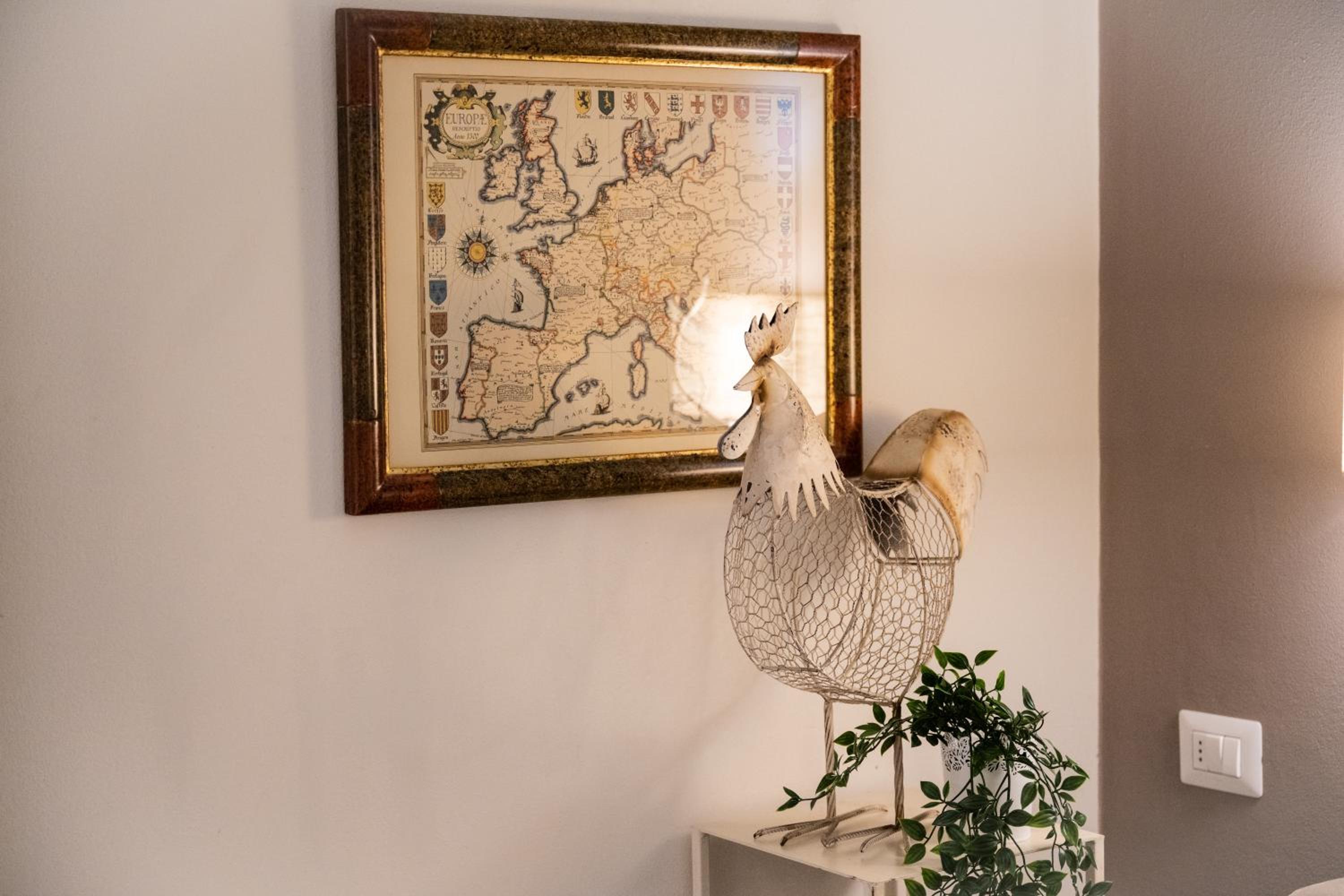 Elegant Location in Florence - 2 FREE PARKING!