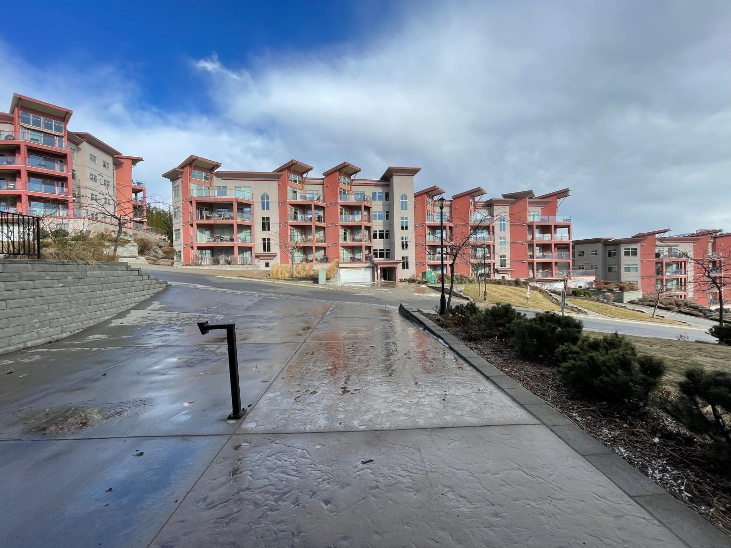Stay In The Okanagan - Copper Sky, West Kelowna