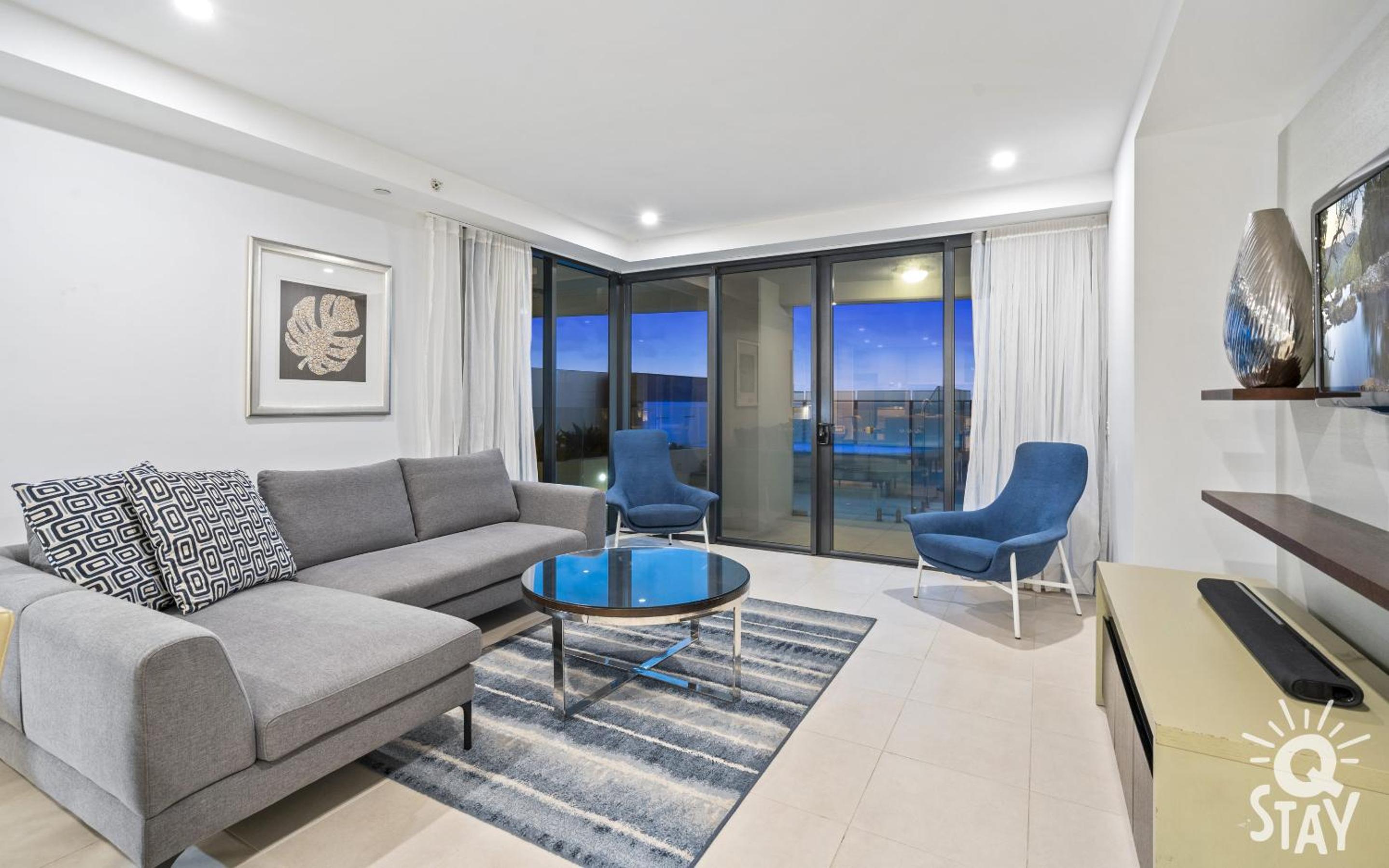 Soul Surfers Paradise MID WEEK MADNESS DEAL - Q Stay