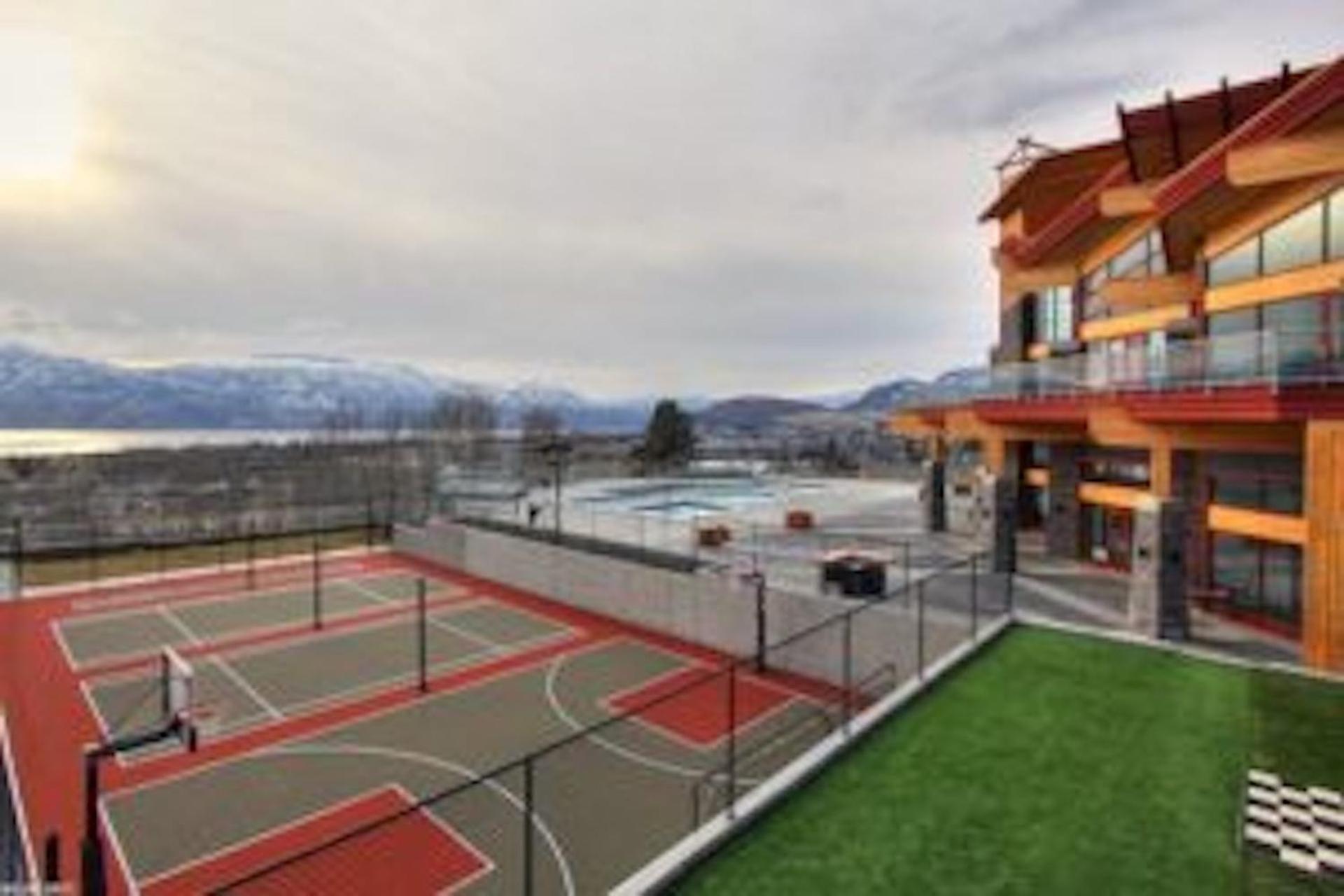 Stay In The Okanagan - Copper Sky, West Kelowna