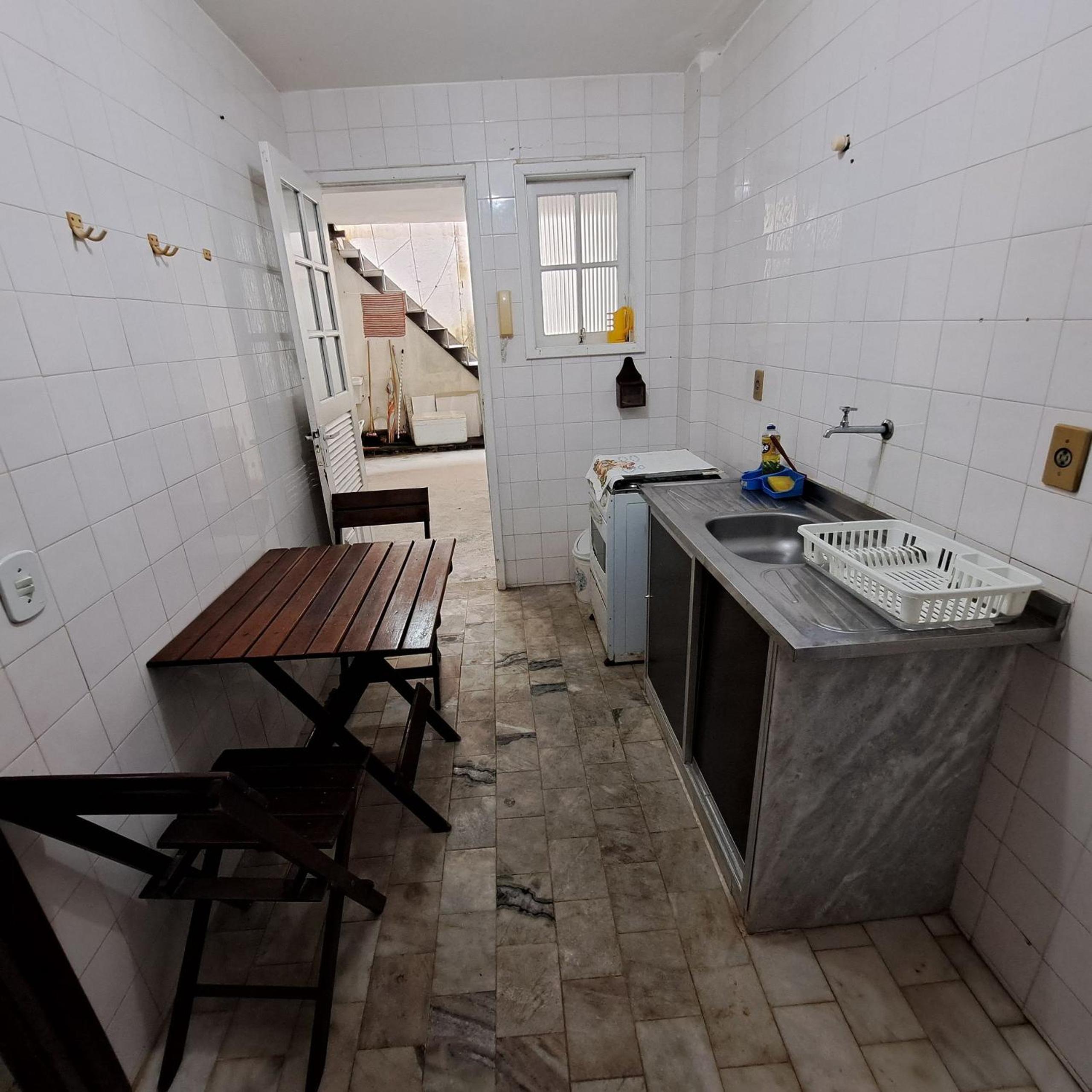 Casa beira da Praia Peró Condomínio com segurança