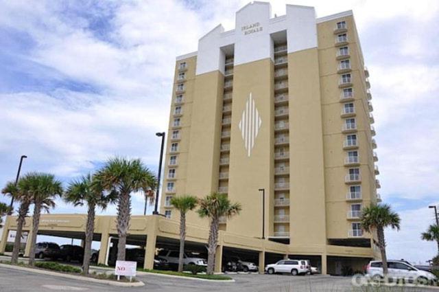 Island Royale P403 by ALBVR - Beautiful Beachfront Penthouse Level Condo!