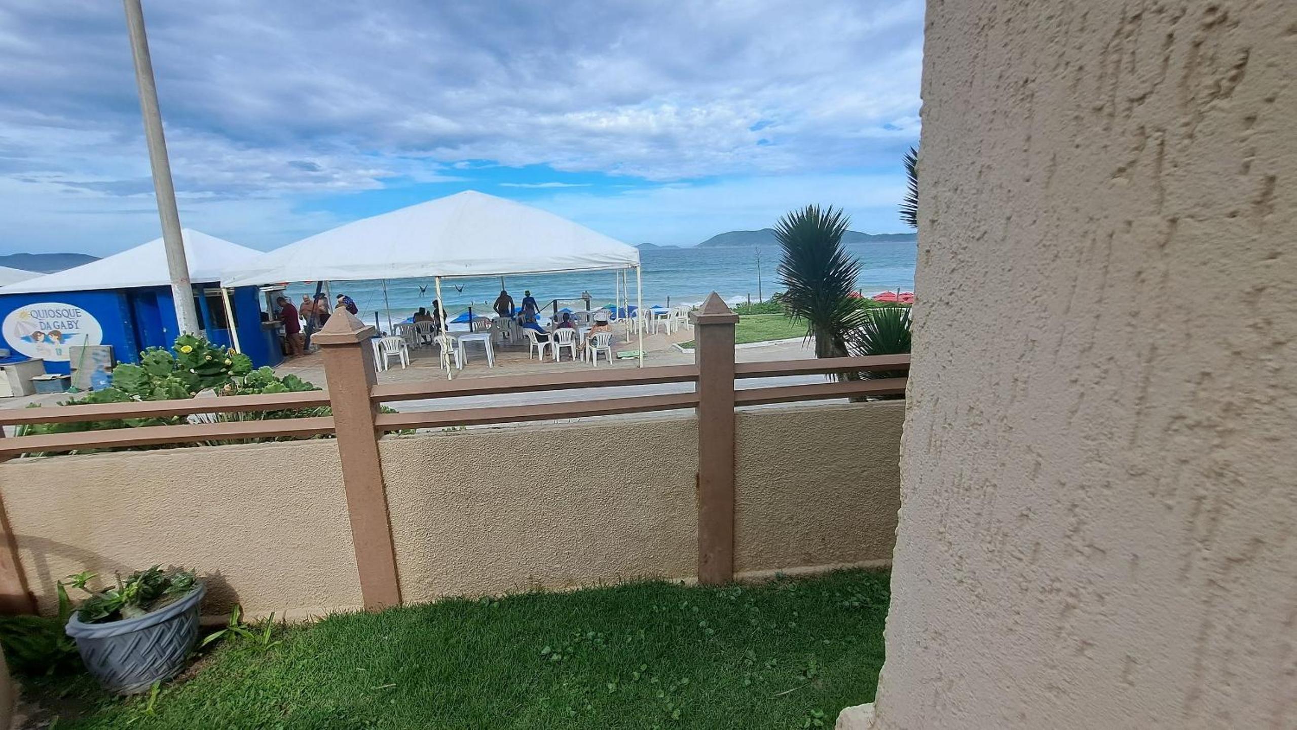 Casa espaçosa à beira-mar Peró Cabo Frio RJ