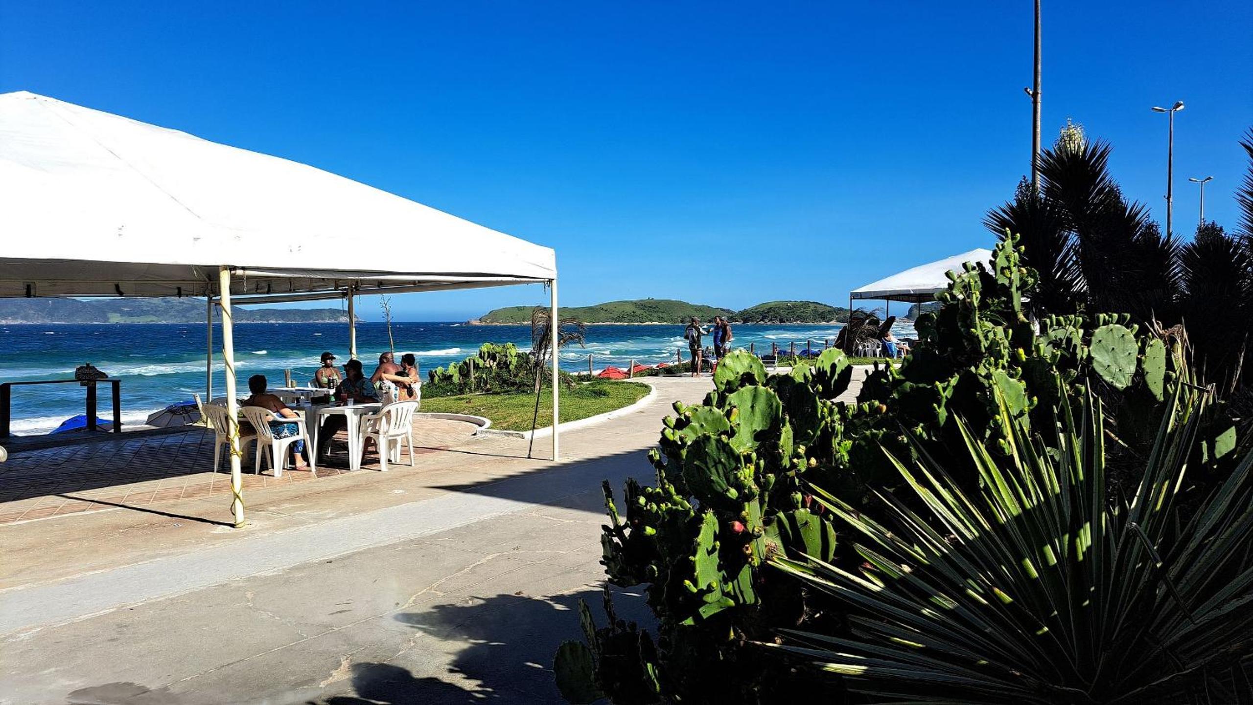 Casa espaçosa à beira-mar Peró Cabo Frio RJ