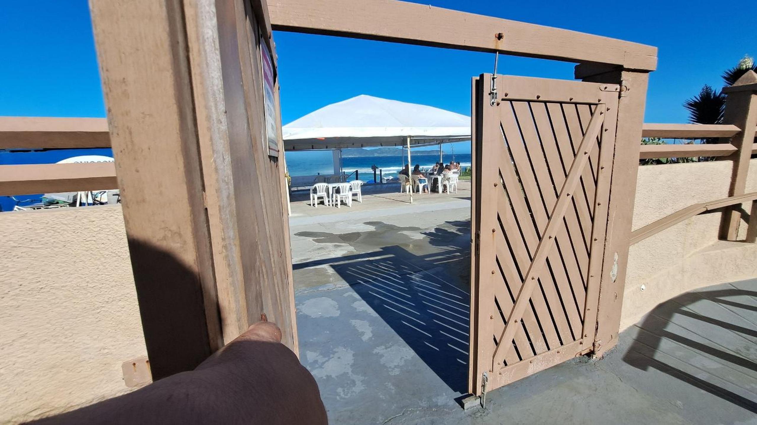 Casa espaçosa à beira-mar Peró Cabo Frio RJ