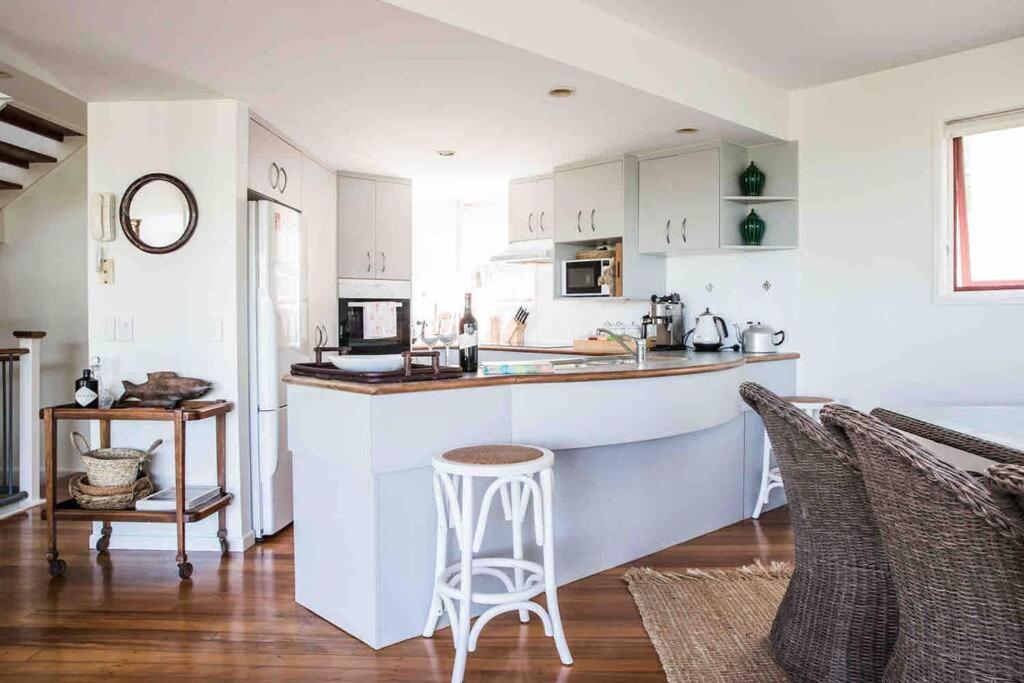 Castaways Beach House Noosa