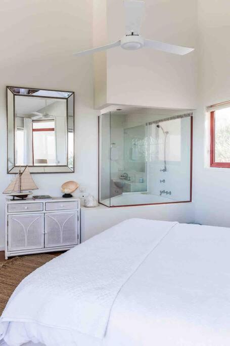 Castaways Beach House Noosa