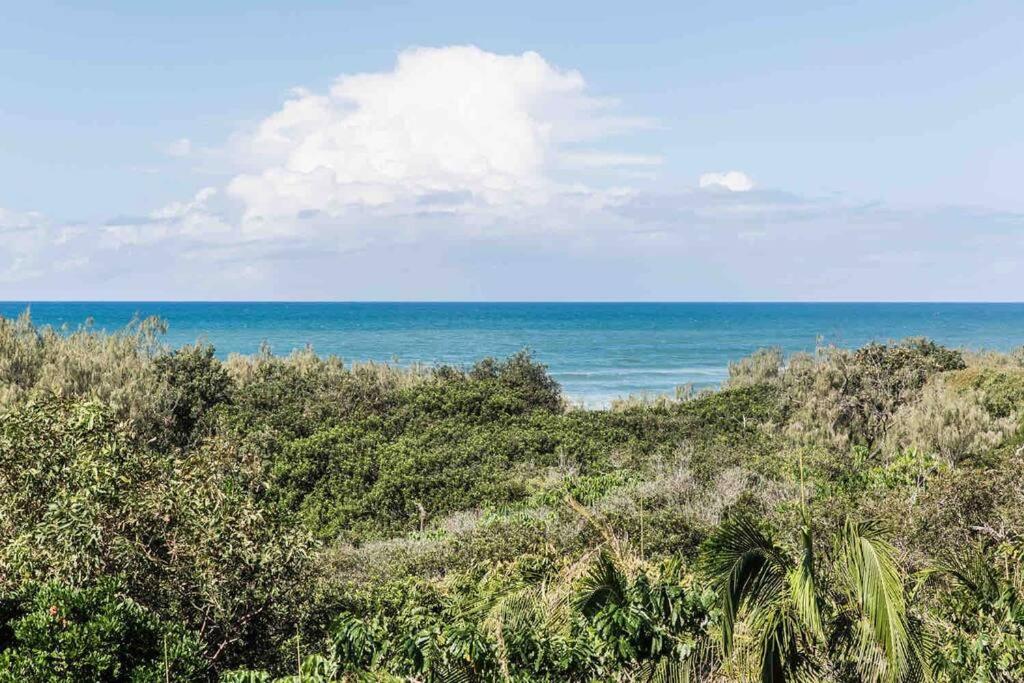 Castaways Beach House Noosa