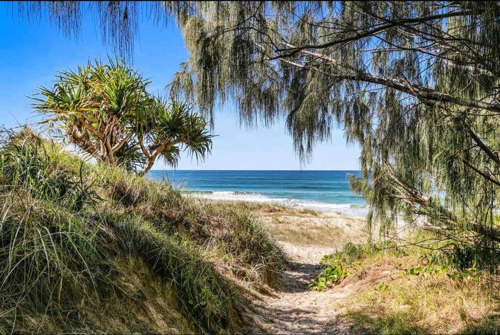 Castaways Beach House Noosa