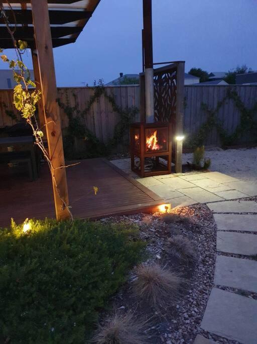 Spacious 3-bedroom home close to town and beach