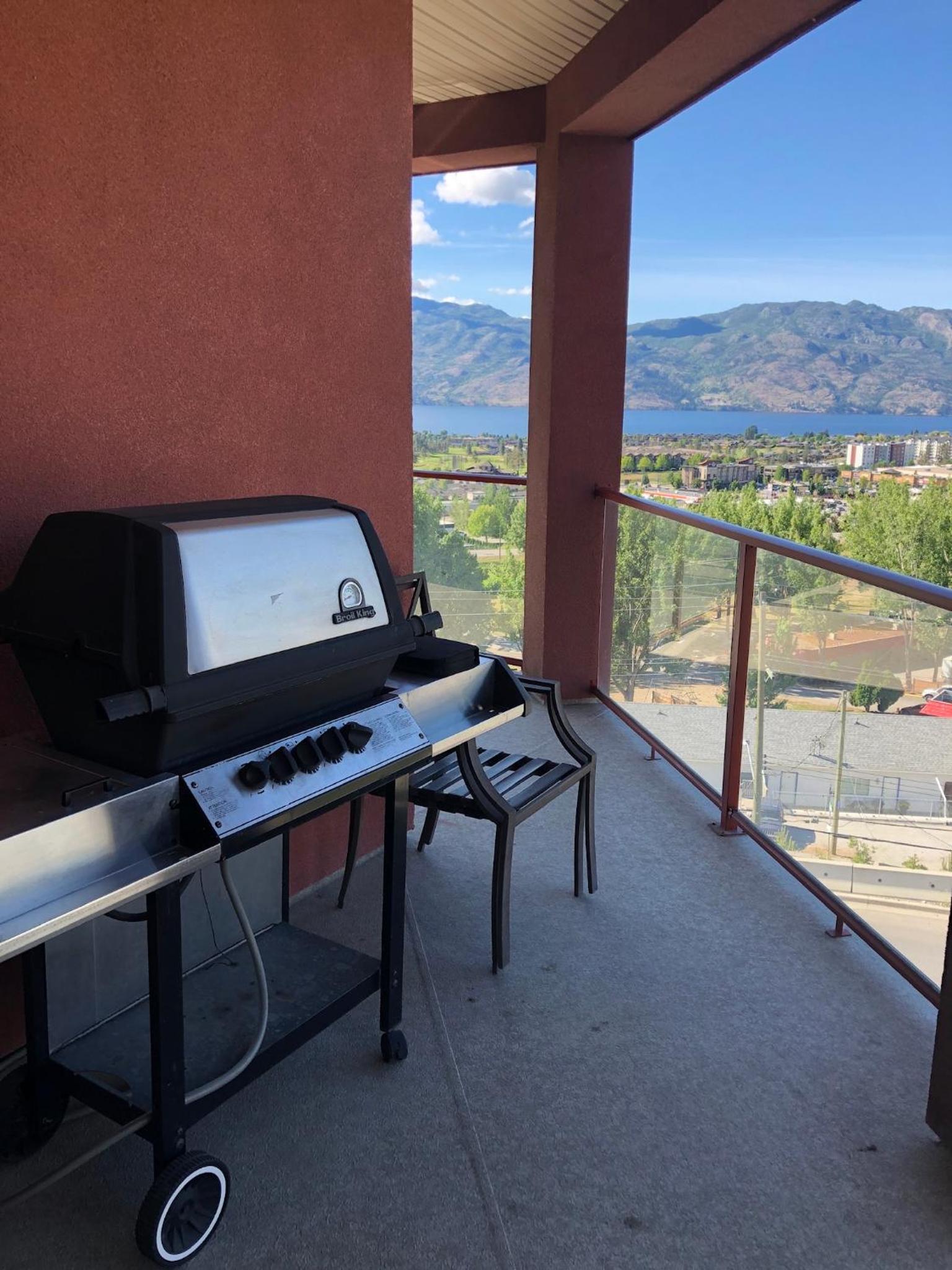 Stay In The Okanagan - Copper Sky, West Kelowna