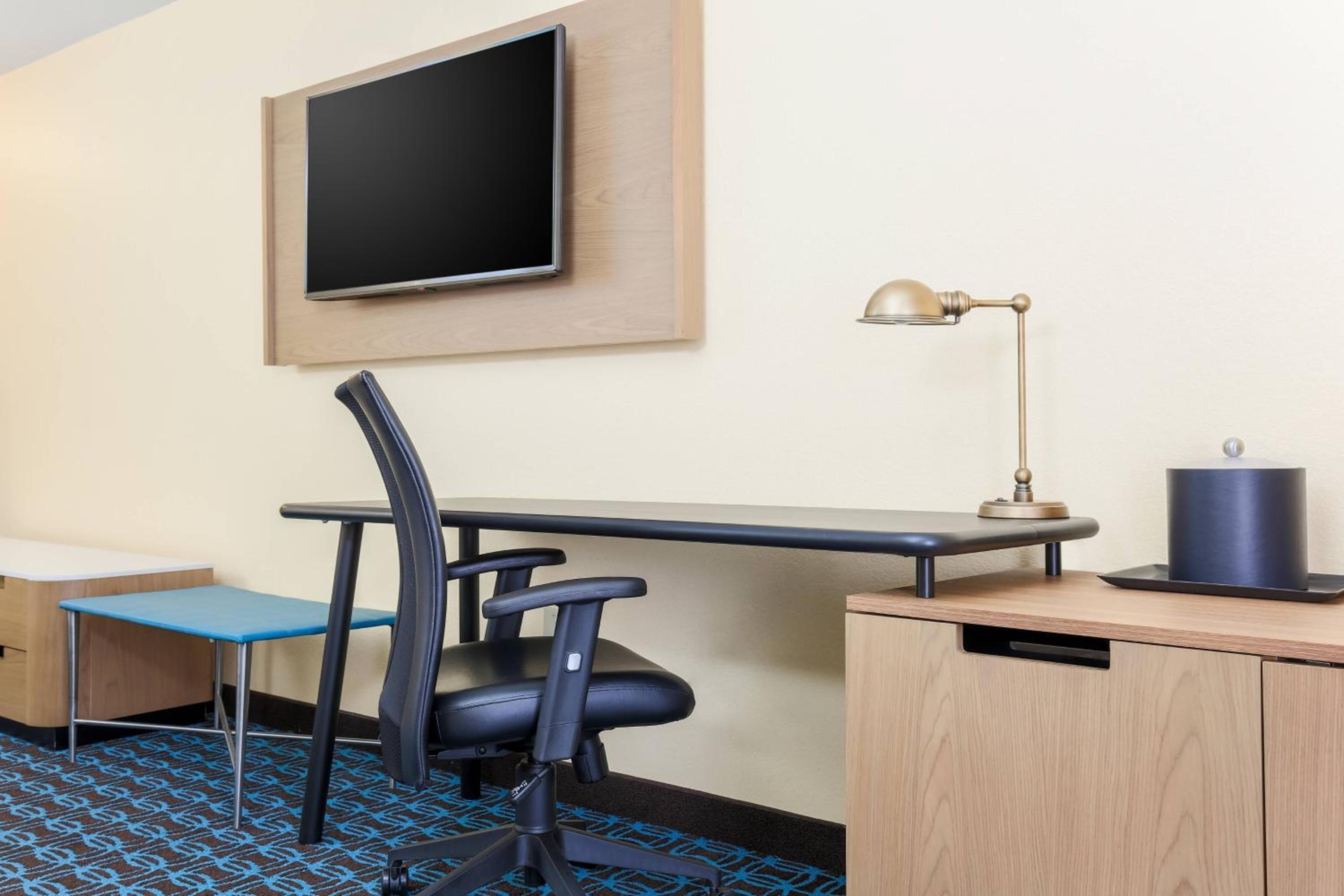 Fairfield Inn  Suites Houston Humble - Property Image 7