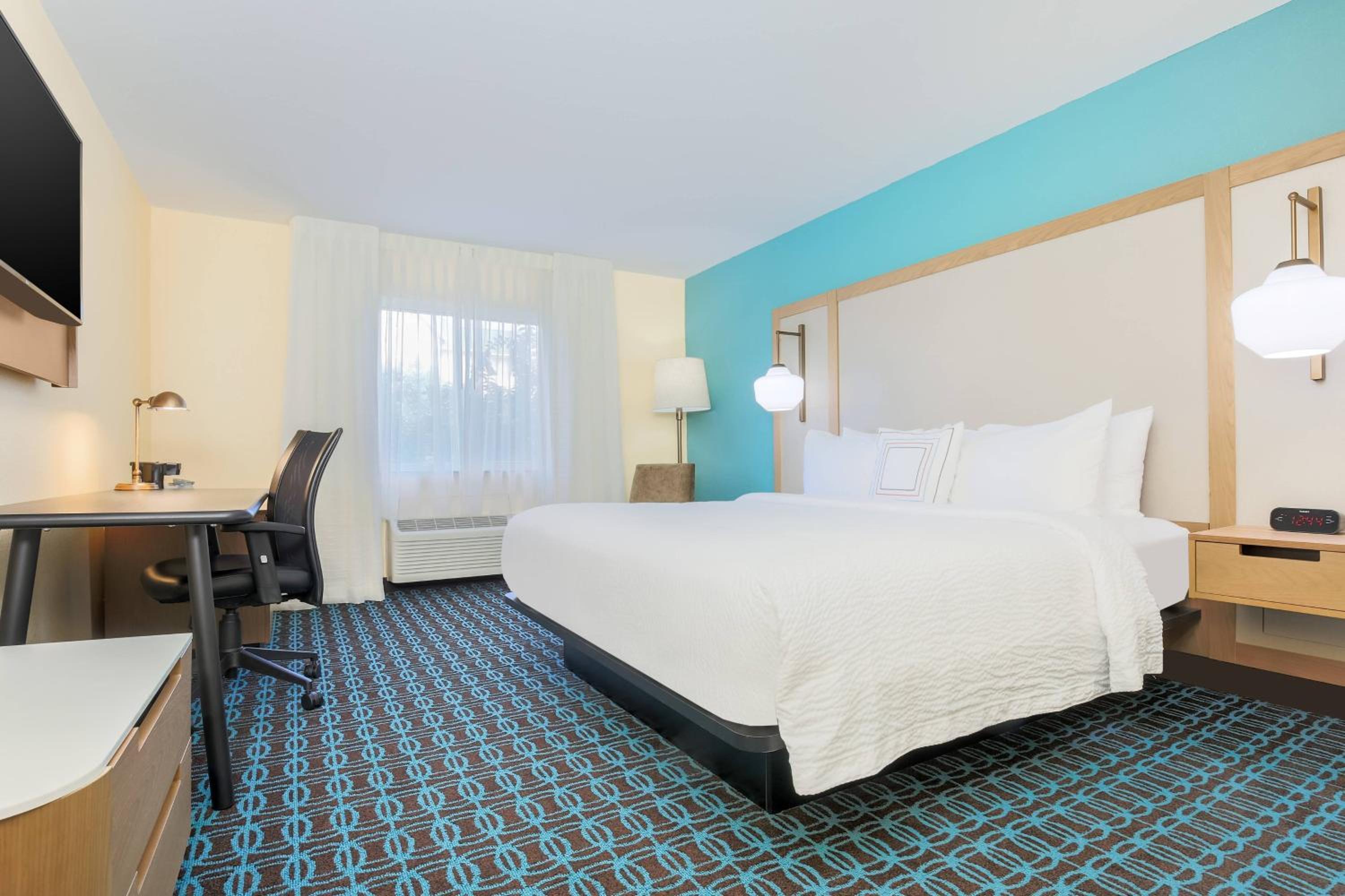 Fairfield Inn  Suites Houston Humble - Property Image 8
