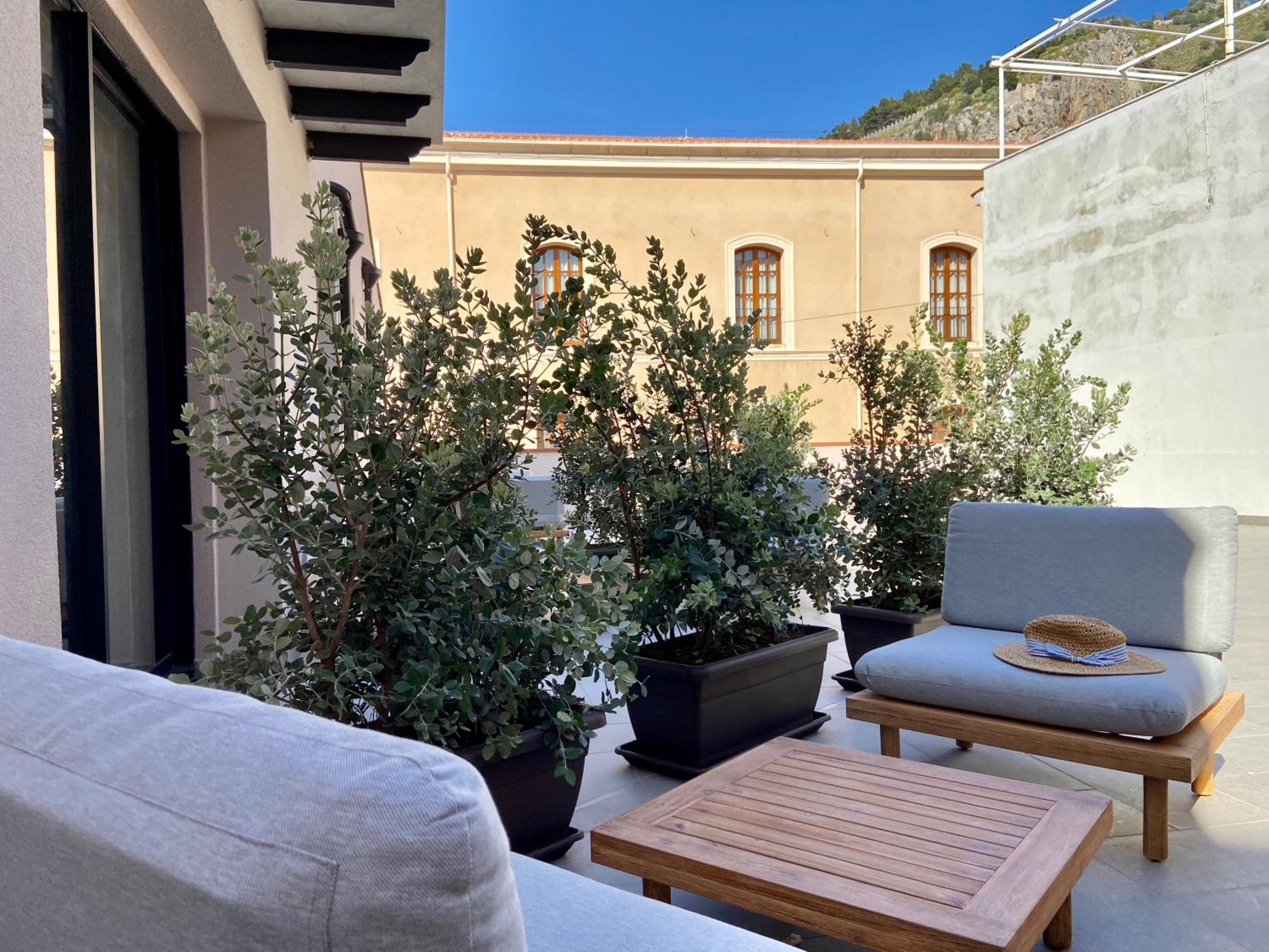 balance & terrace