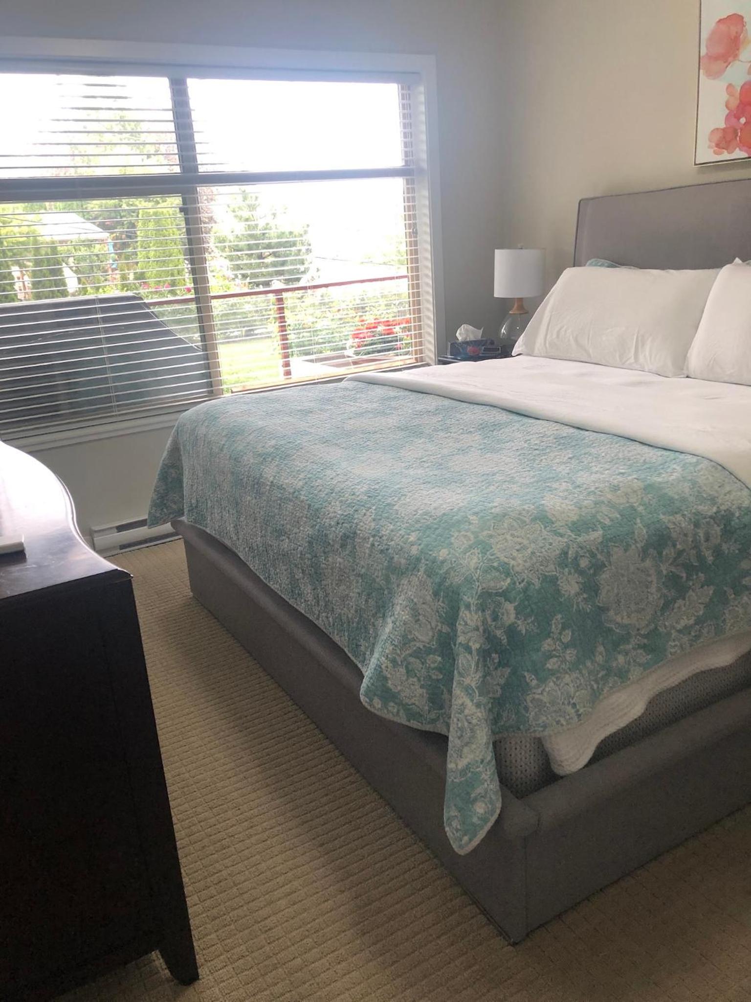 Stay In The Okanagan - Copper Sky, West Kelowna