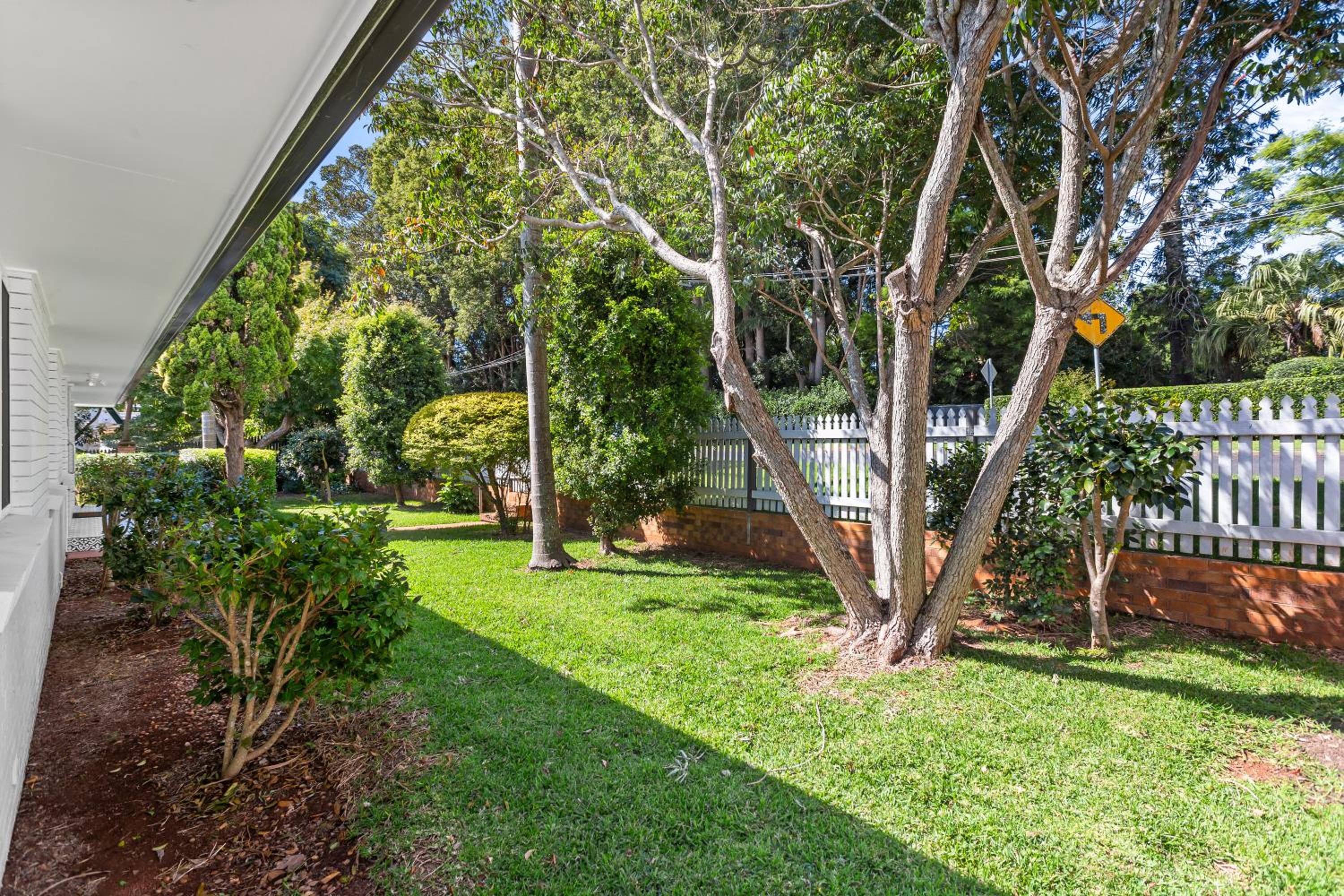 Maple Cottage - Perfect Eastside Location