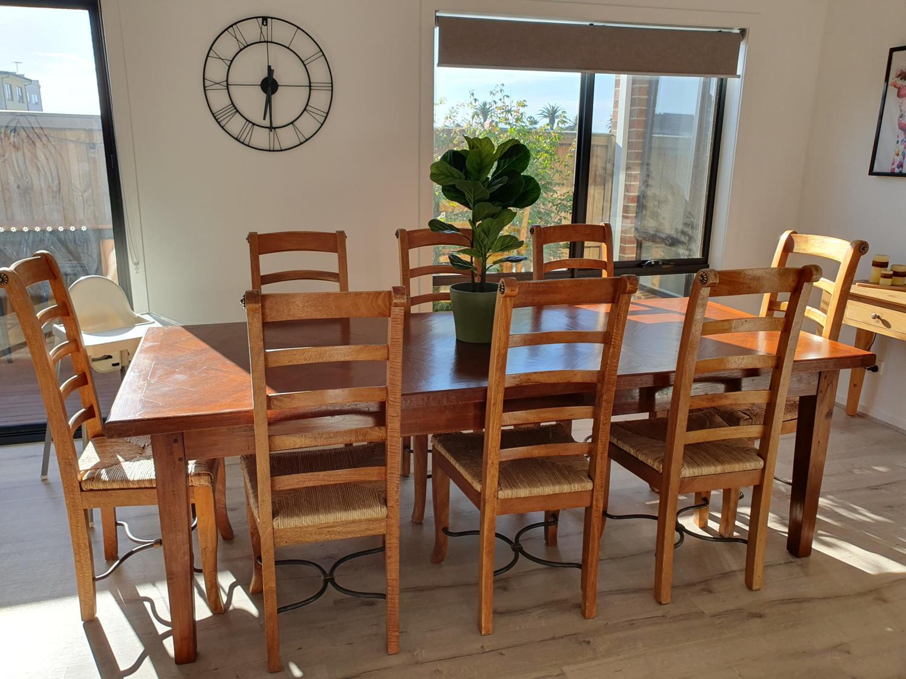 Spacious 3-bedroom home close to town and beach