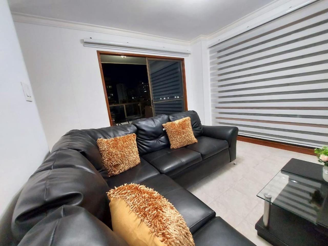 Apartamento VISTA AZUL RODADERO LAURELES 801
