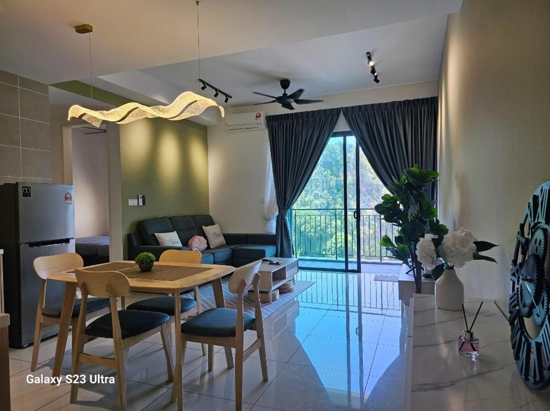 Hotspring Suite 1610 @ Sunway Onsen Neighbour of Lost World of Tambun with Theme Park View for 8 pax photo 3