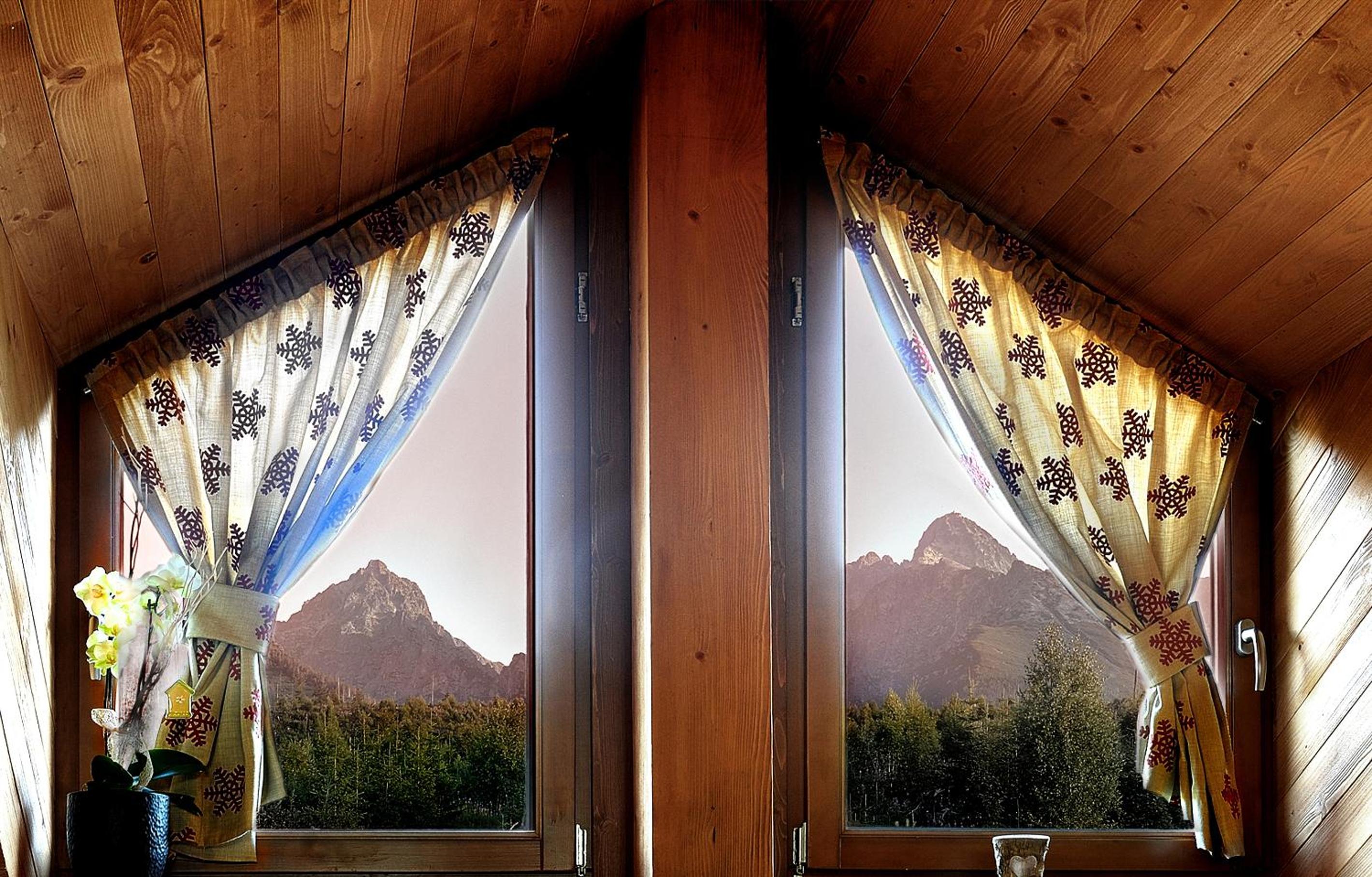 Panoramic Mountain Residence