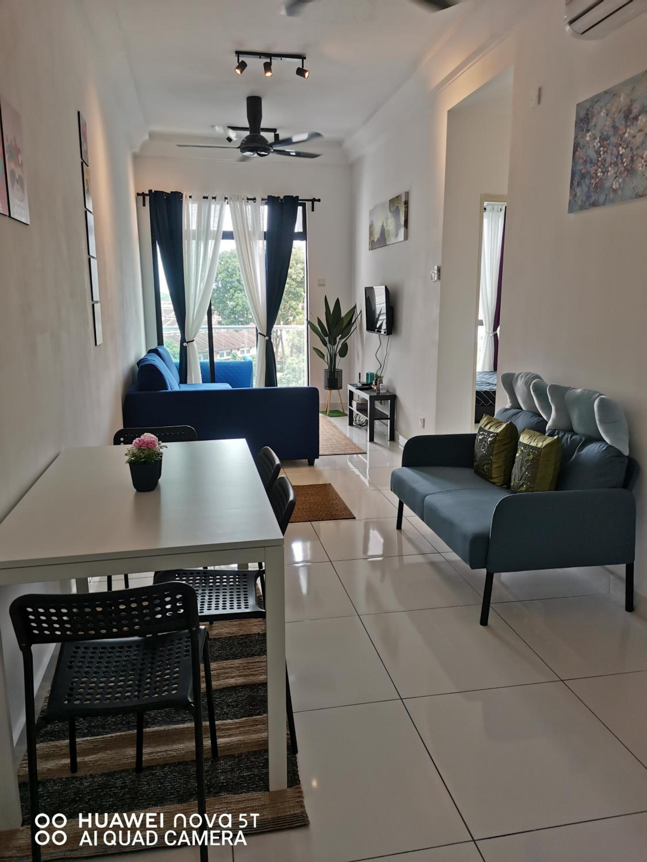 Platino Aparment @ Paradigm Mall