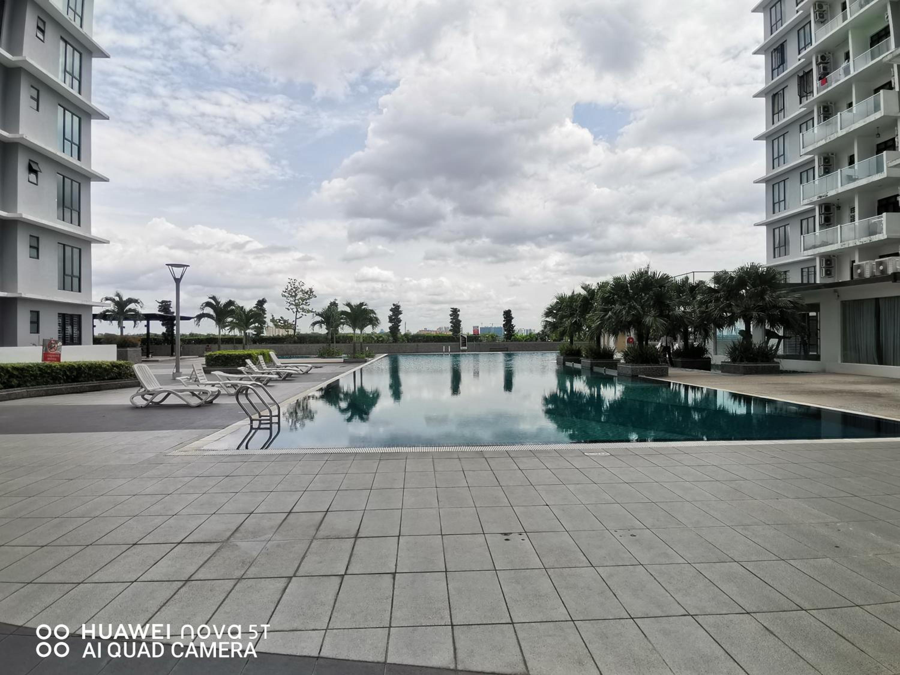 Platino Aparment @ Paradigm Mall