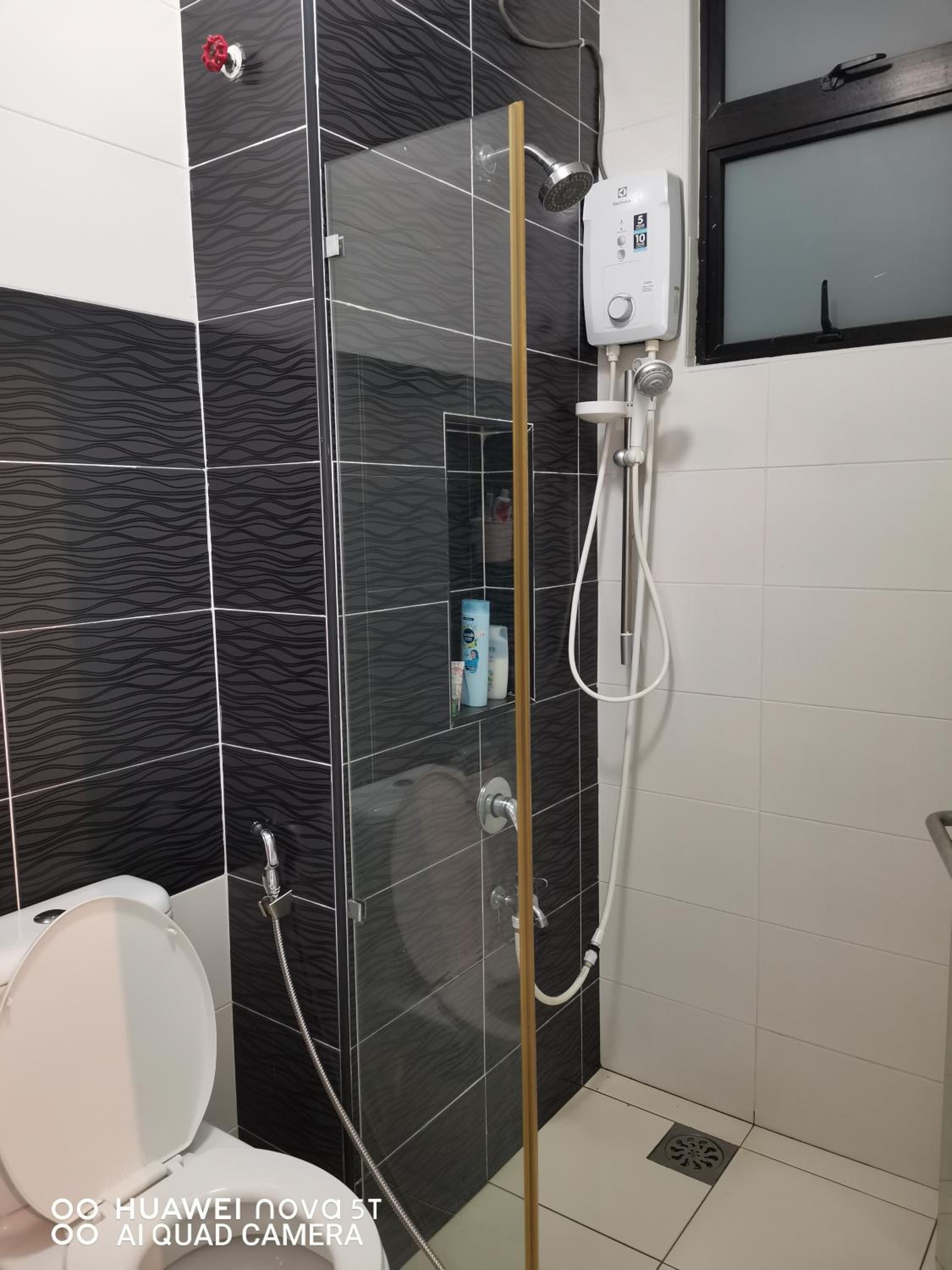 Platino Aparment @ Paradigm Mall
