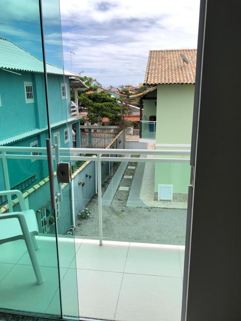 CASAS DUPLEX 2 QUARTOS na beira da praia de Figueira - Arraial do Cabo - RJ - Máx 5 hóspedes com 2 suítes, ou Máx 7 Hóspedes com sala de TV e churrasqueira